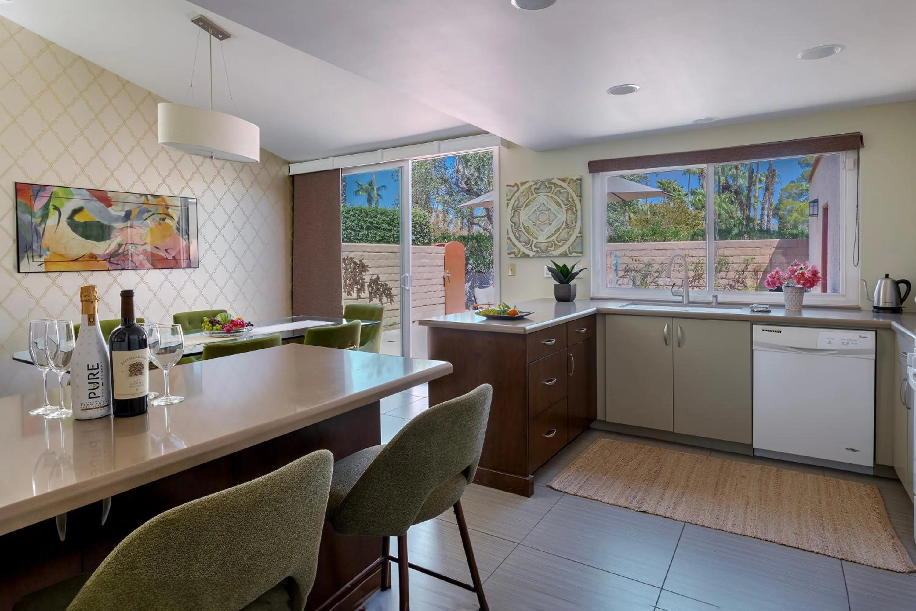 Coffee/tea facilities in Sundance Villas by Private Villa Management