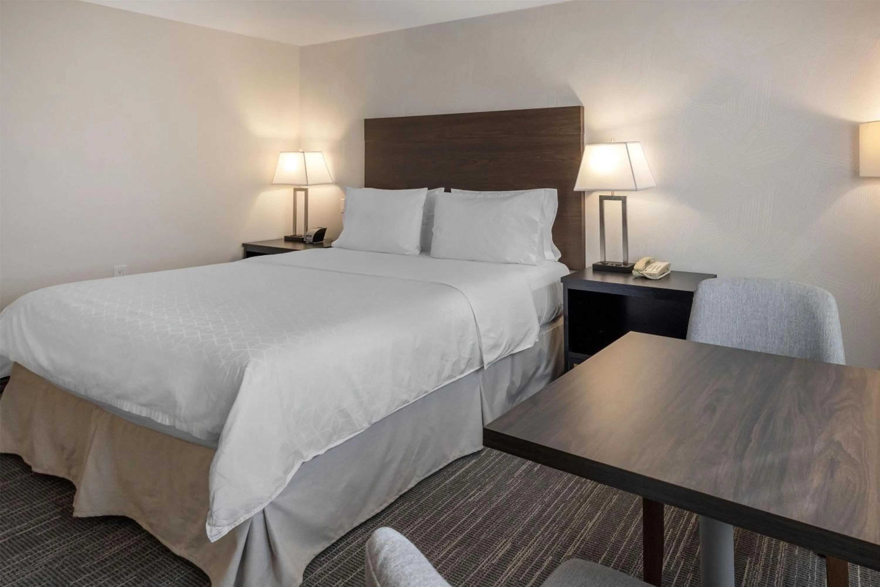 Bedroom, Bed in Best Western Dawson Creek