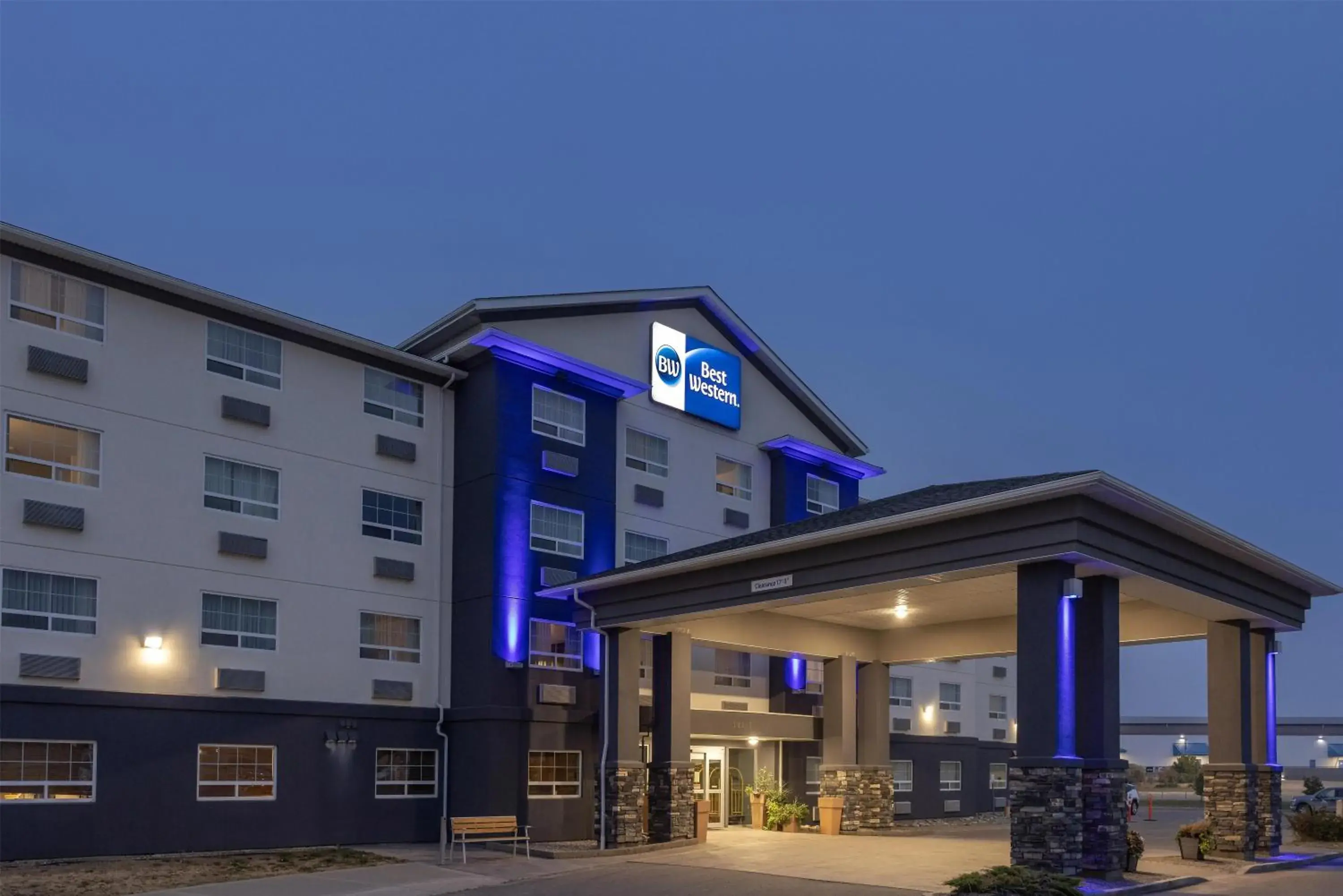 Property building in Best Western Dawson Creek Property building in Best Western Dawson Creek