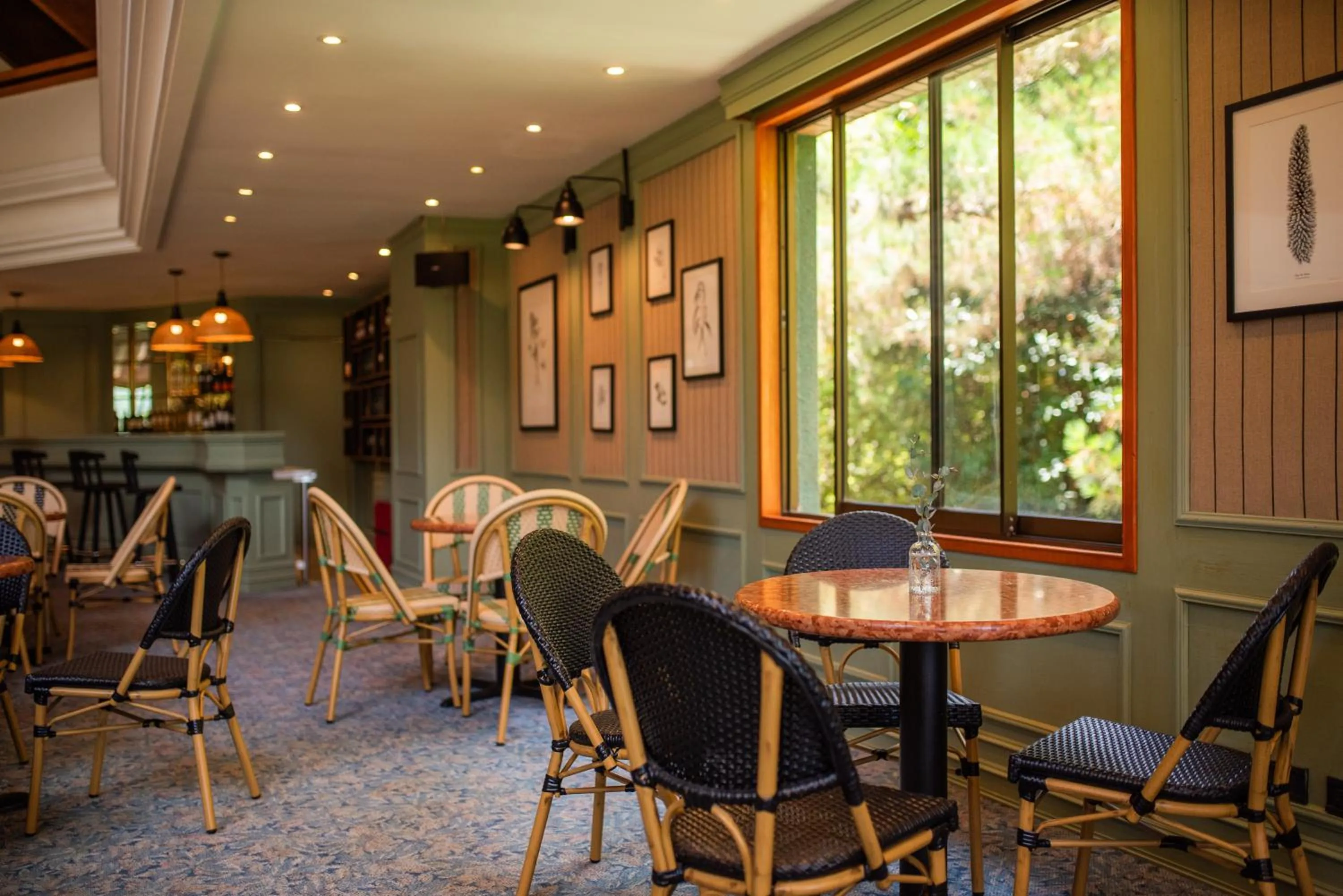 Restaurant/places to eat in Hotel Puerta del Sur