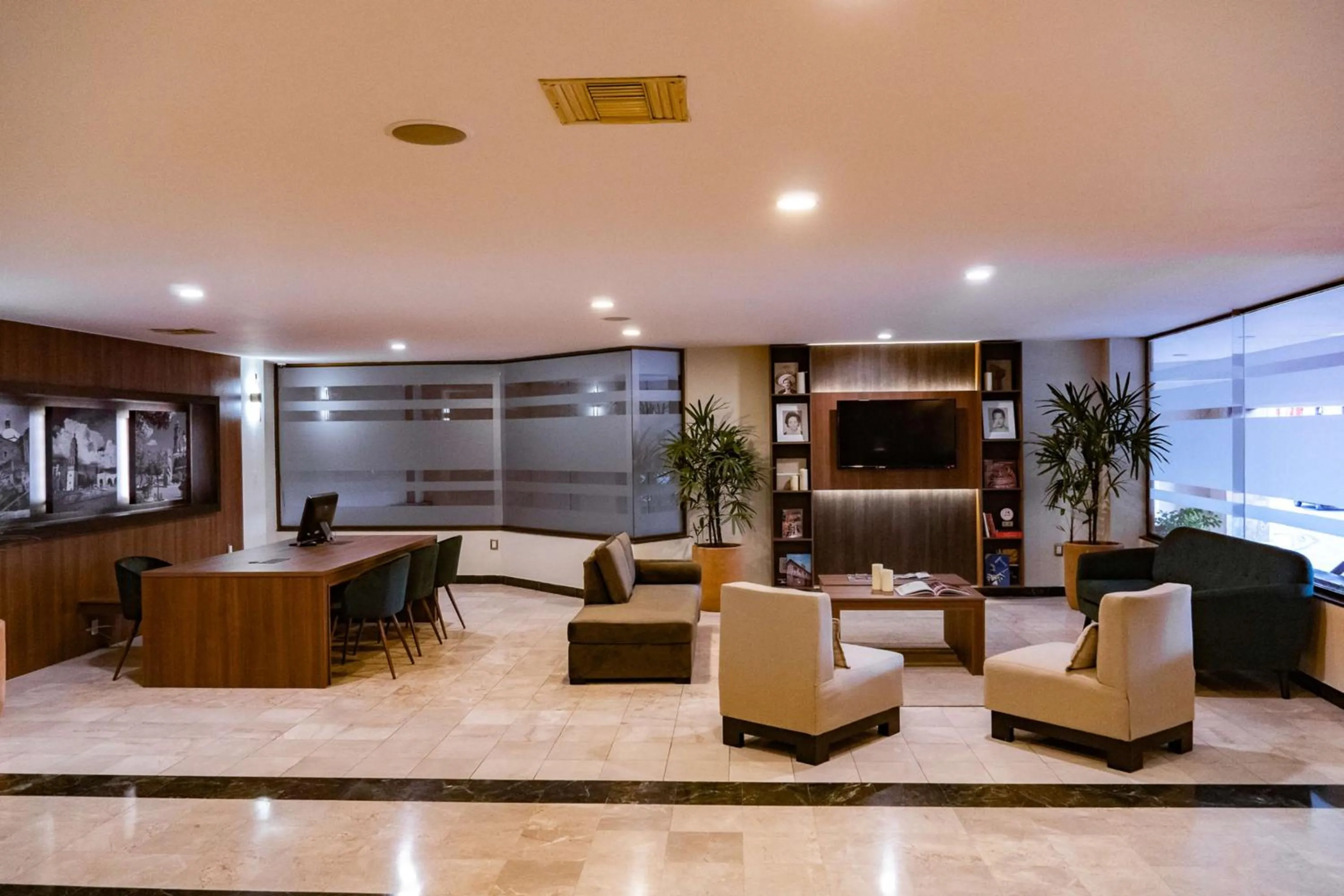 Lobby or reception in Best Western PLUS Plaza Florida & Tower