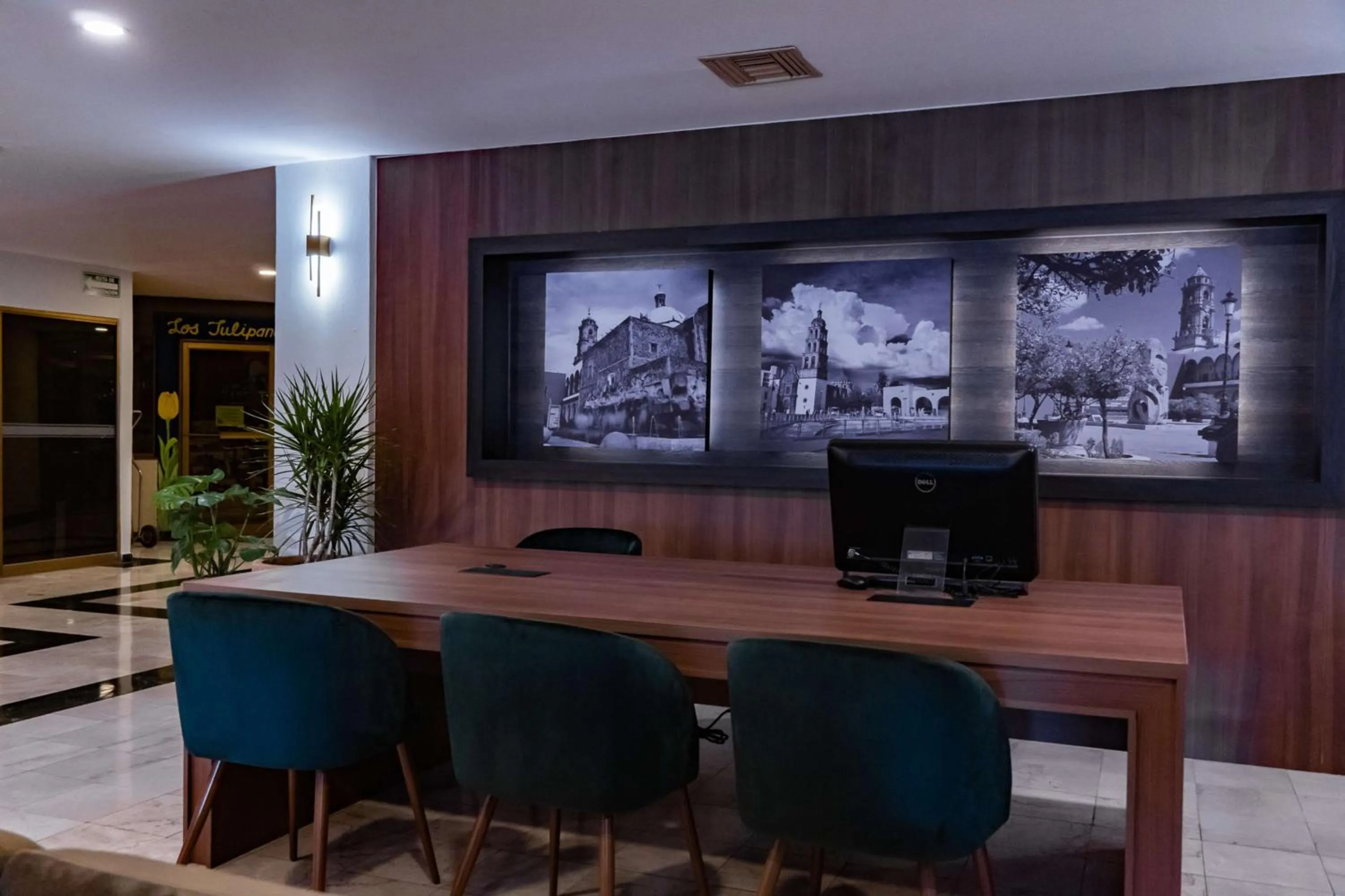 Lobby or reception in Best Western PLUS Plaza Florida & Tower