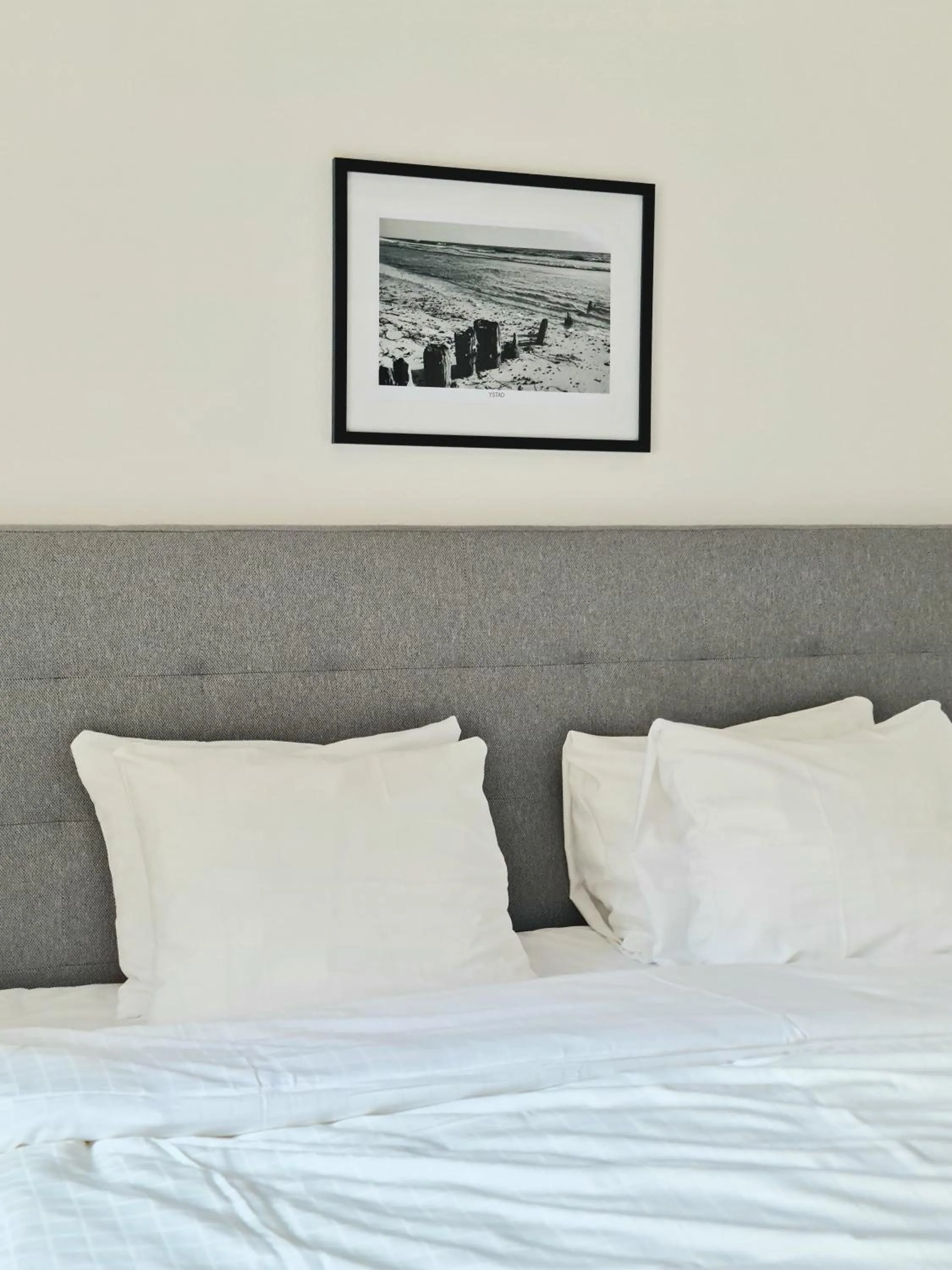 Bed in Gårdshotellet