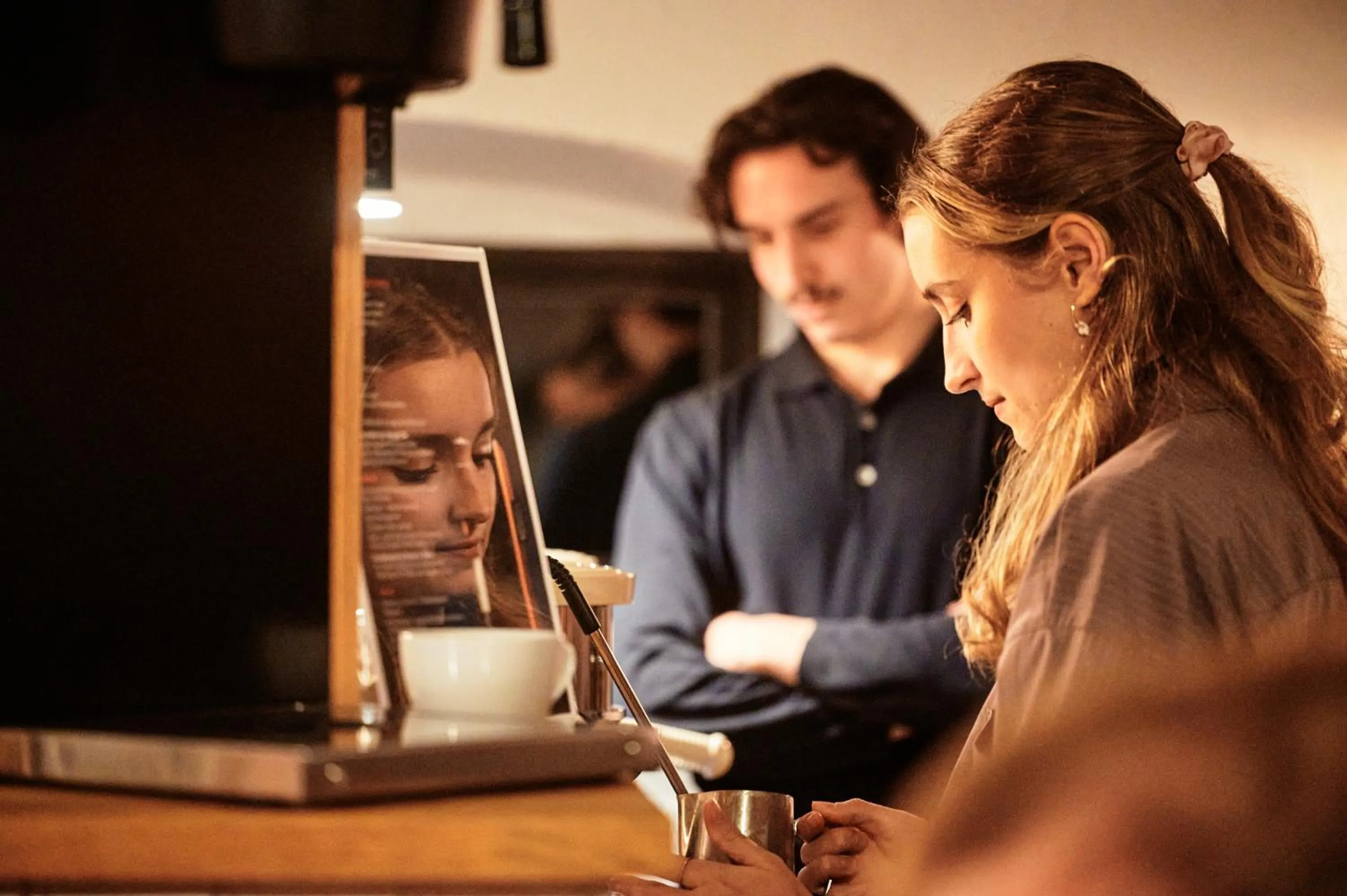 People in Gårdshotellet