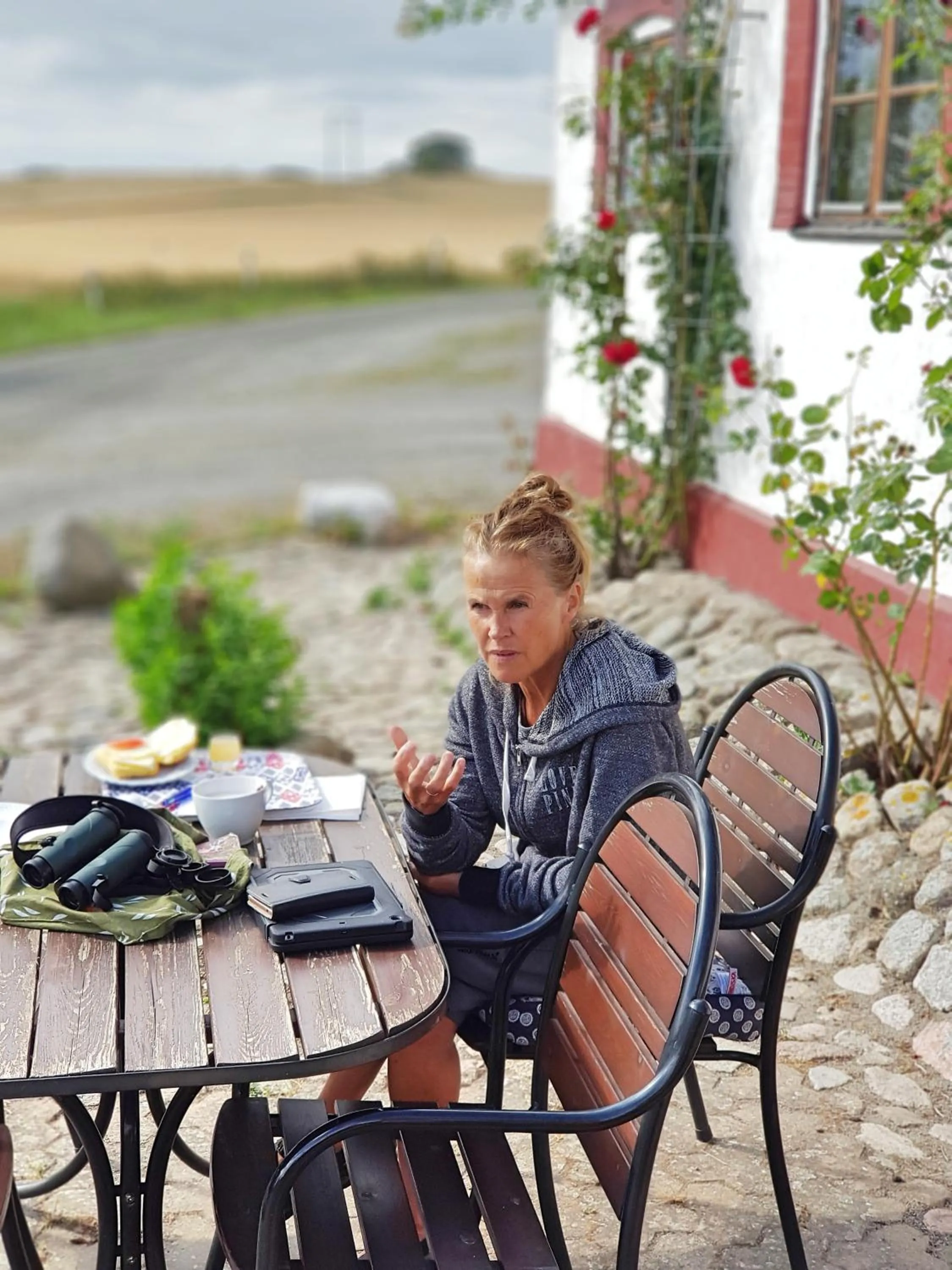 People in Gårdshotellet