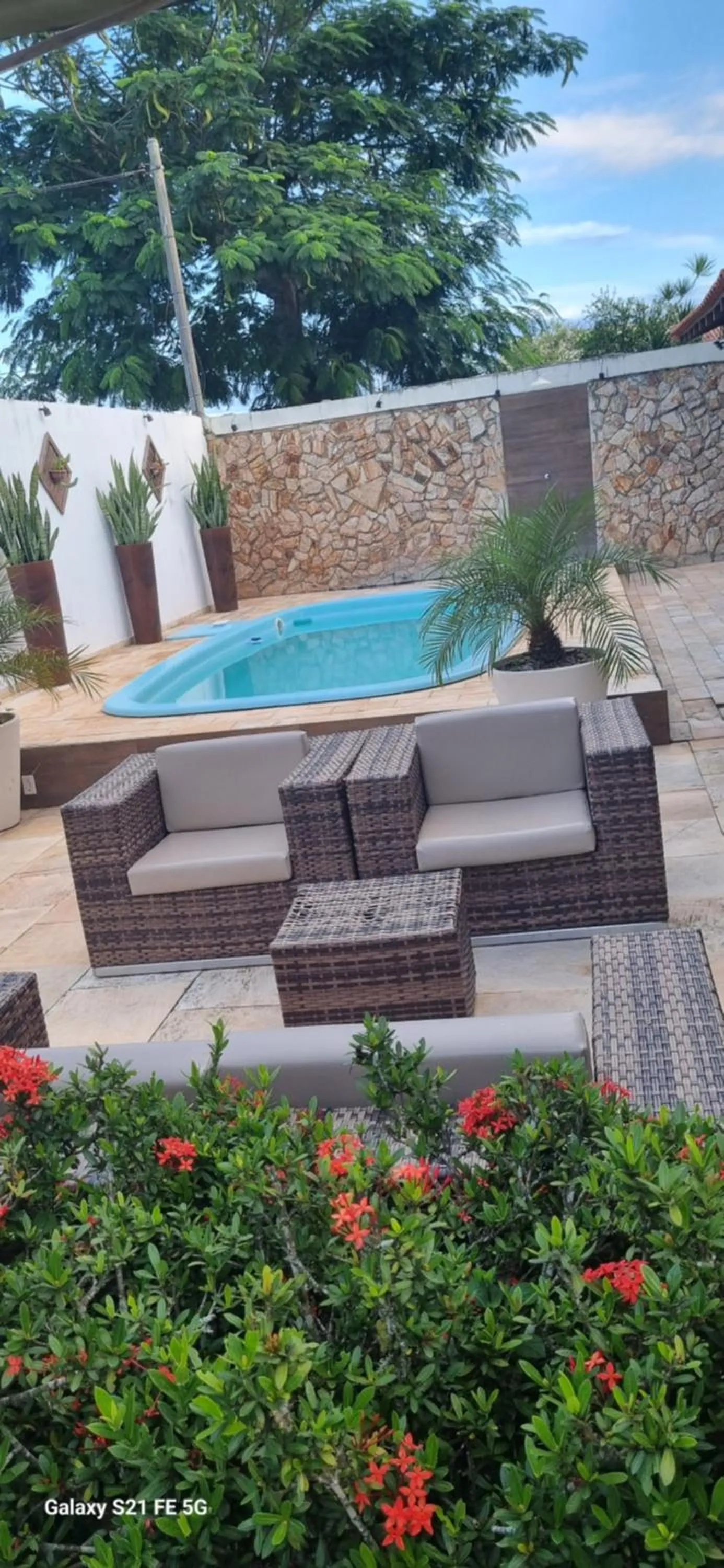 Swimming pool in Pousada Bon Vivant