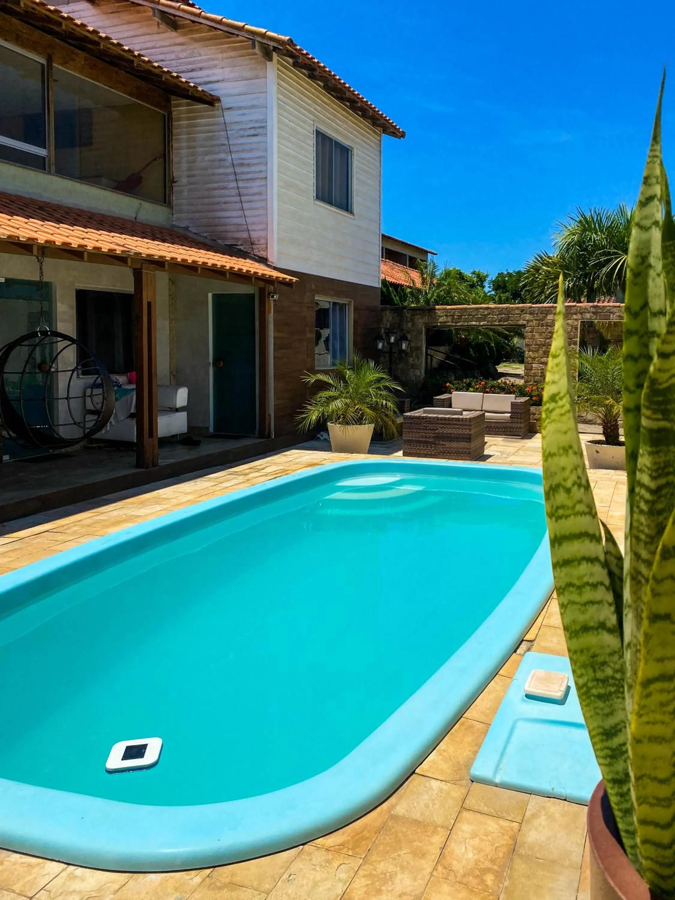Swimming pool in Pousada Bon Vivant