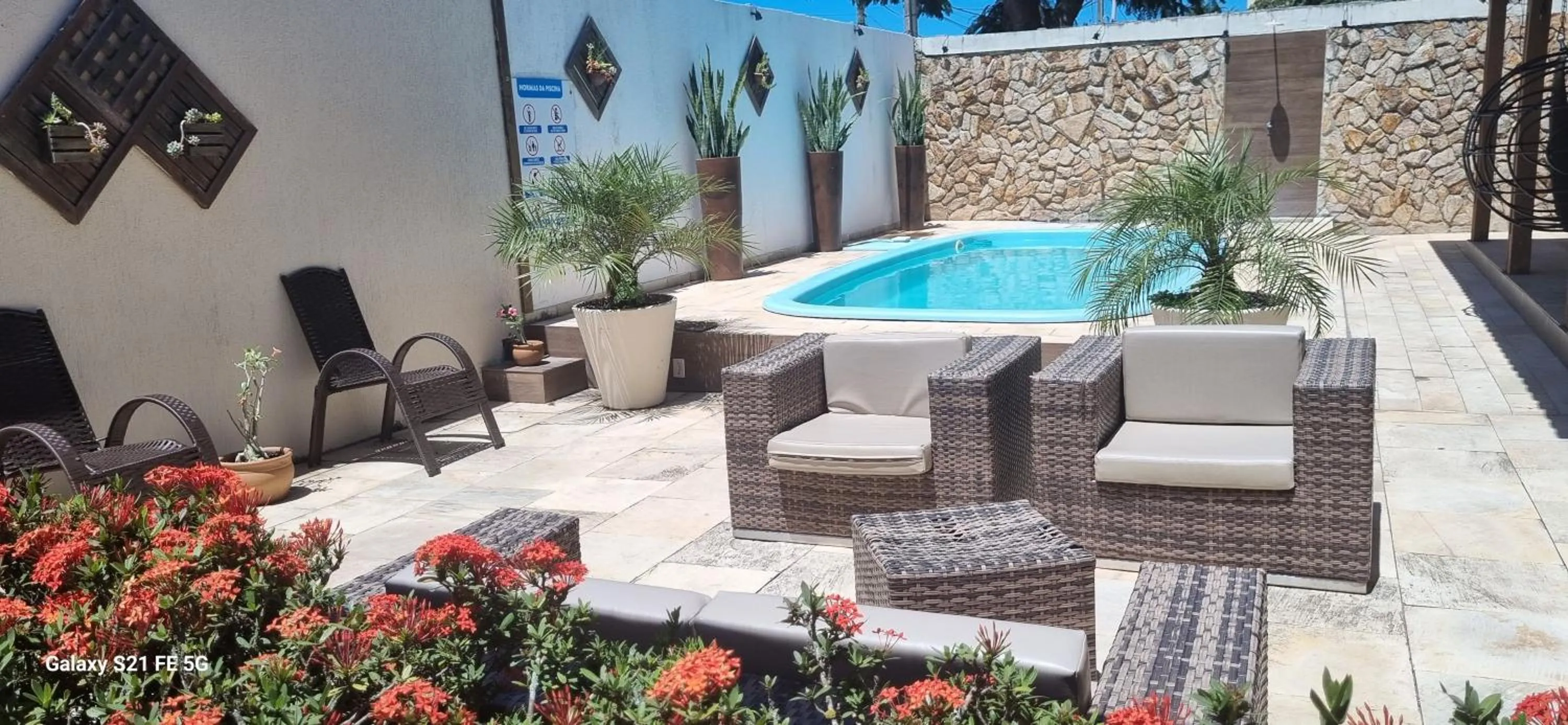 Swimming pool in Pousada Bon Vivant