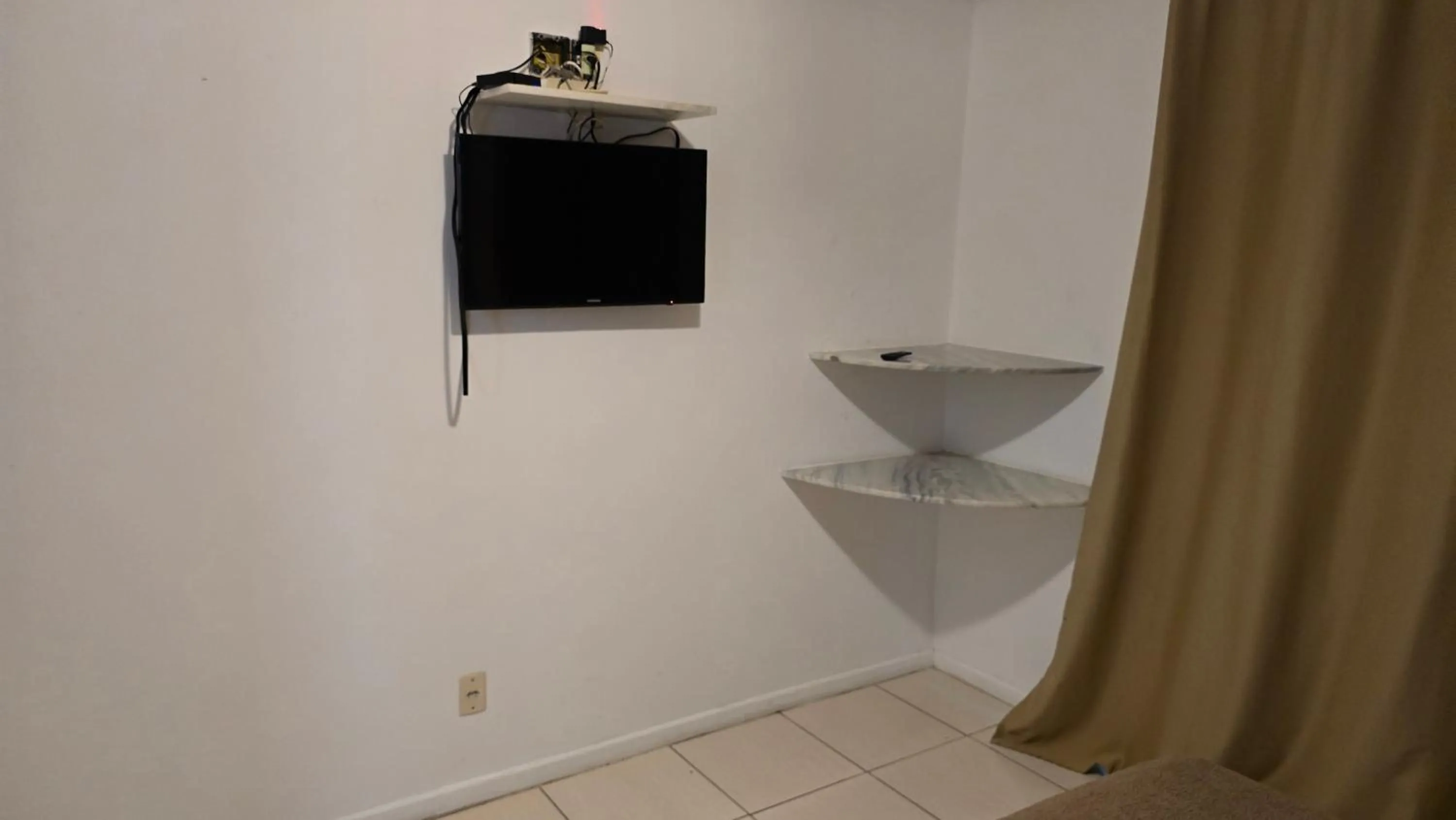 TV and multimedia in Pousada Bon Vivant