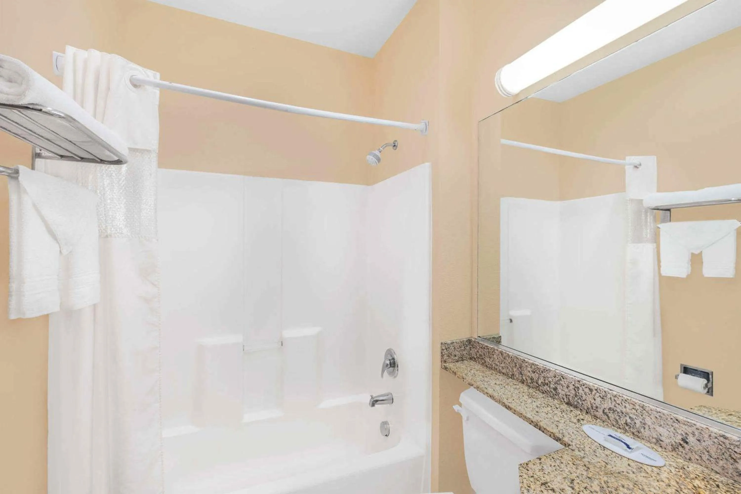 Microtel Inn & Suites by Wyndham Corpus Christi/Aransas Pass