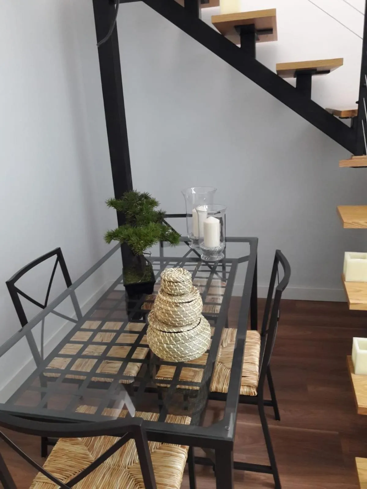 Dining area in DreamsApt Sagasta