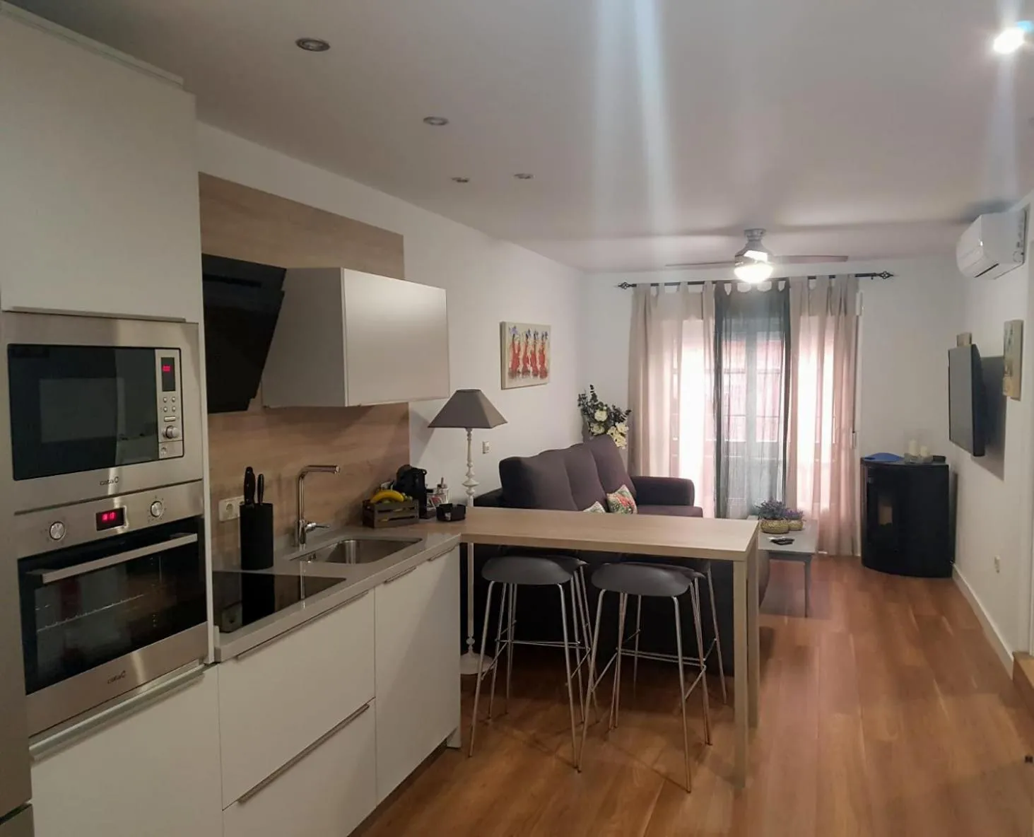 Kitchen or kitchenette in DreamsApt Sagasta