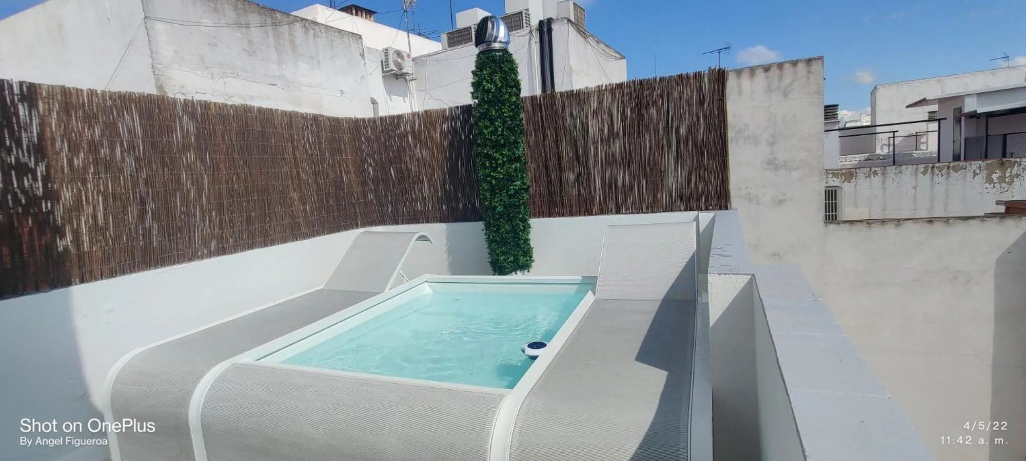 Swimming pool in DreamsApt Sagasta