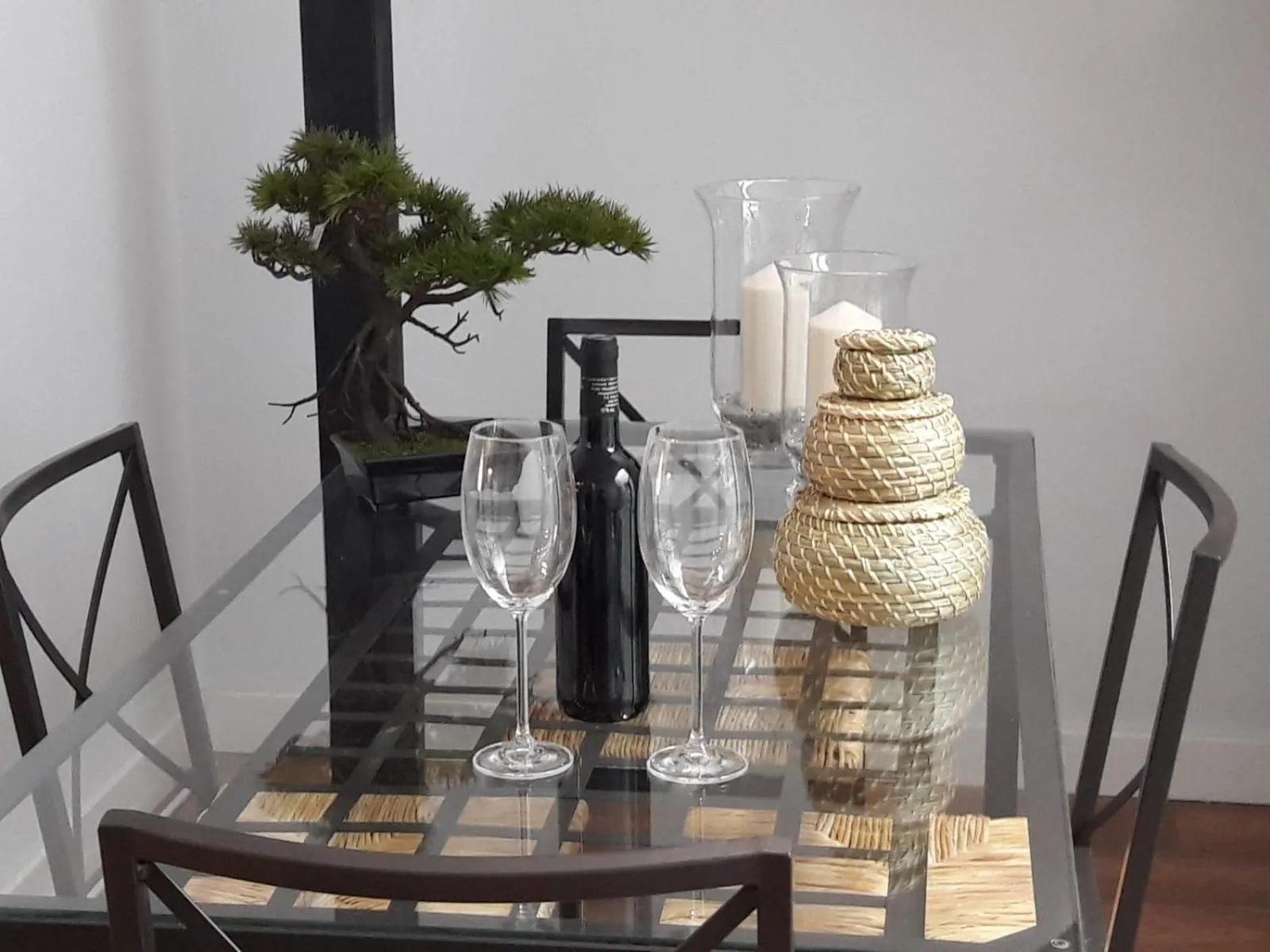 Dining area in DreamsApt Sagasta