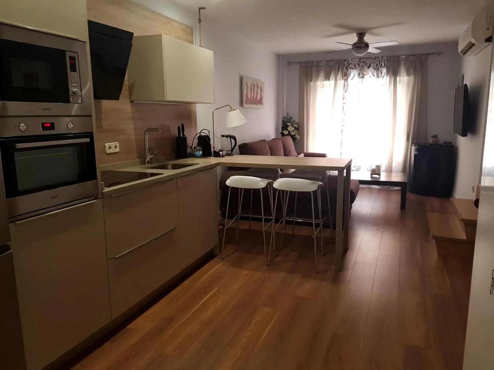 Kitchen or kitchenette in DreamsApt Sagasta
