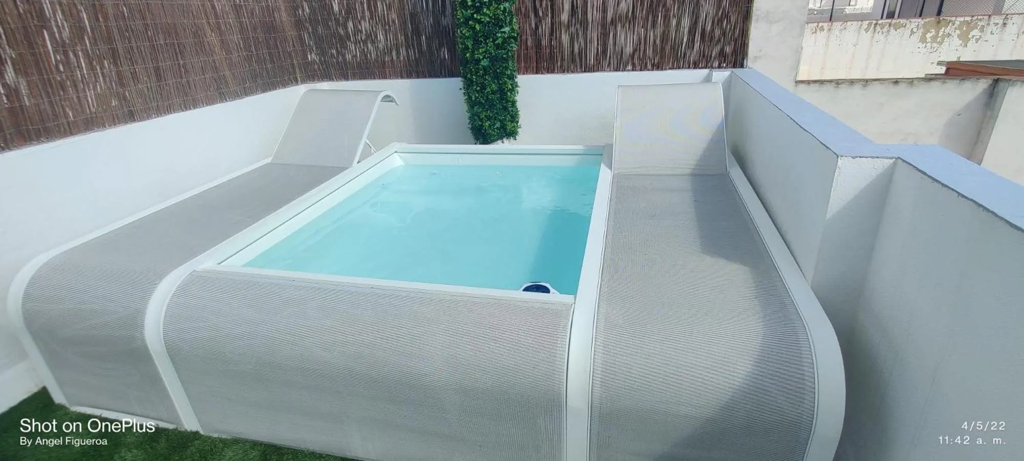 Pool view in DreamsApt Sagasta