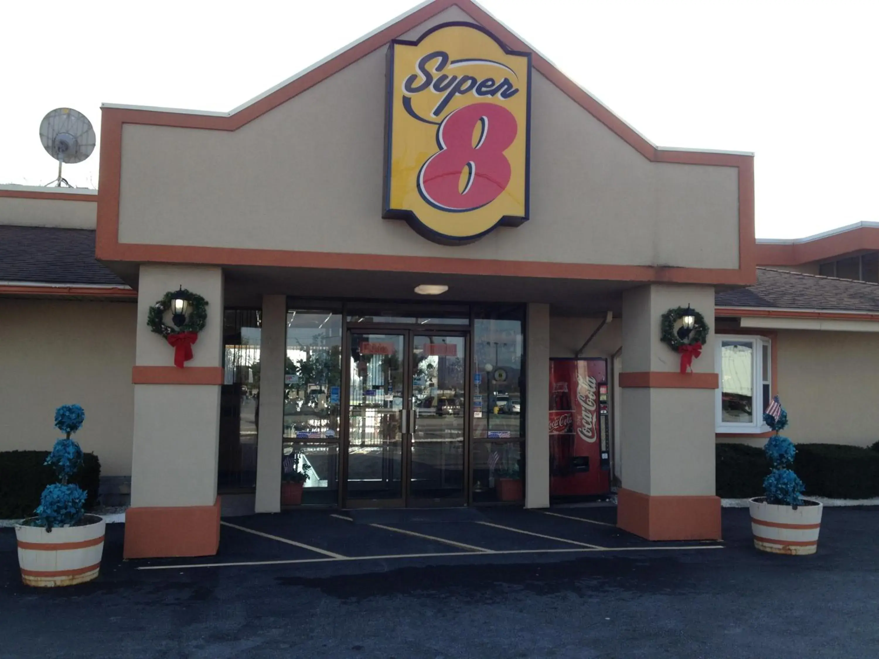 Facade/entrance in Super 8 by Wyndham Carlisle North Facade/entrance in Super 8 by Wyndham Carlisle North