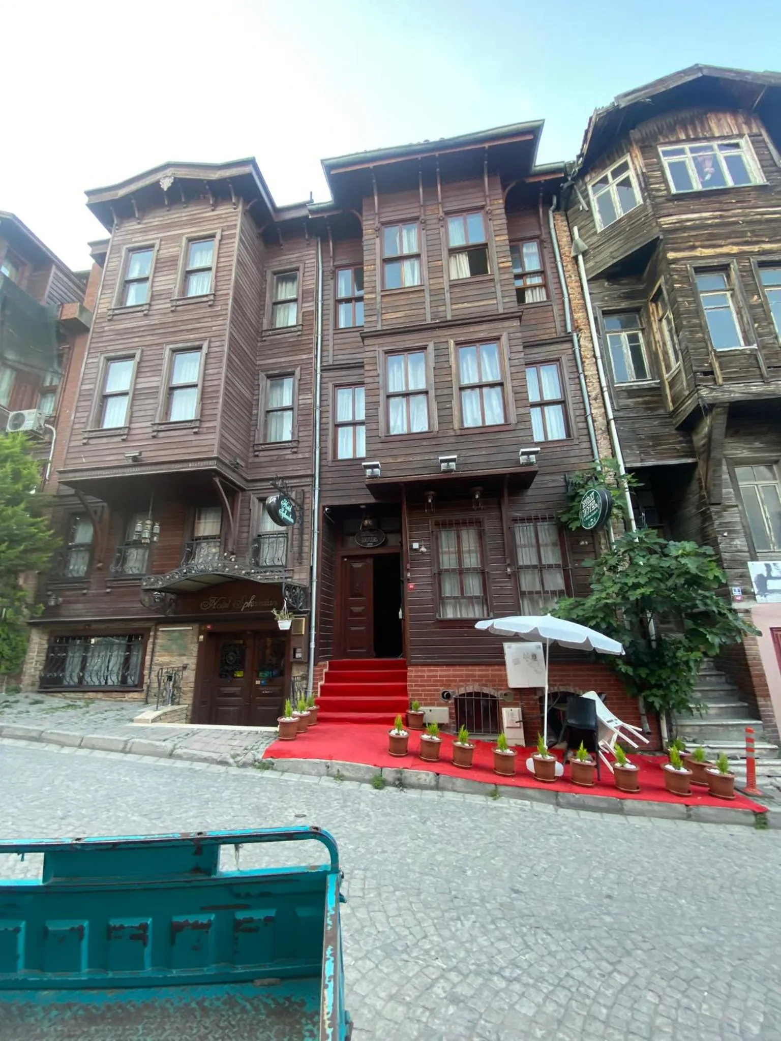 Nuray Hotel