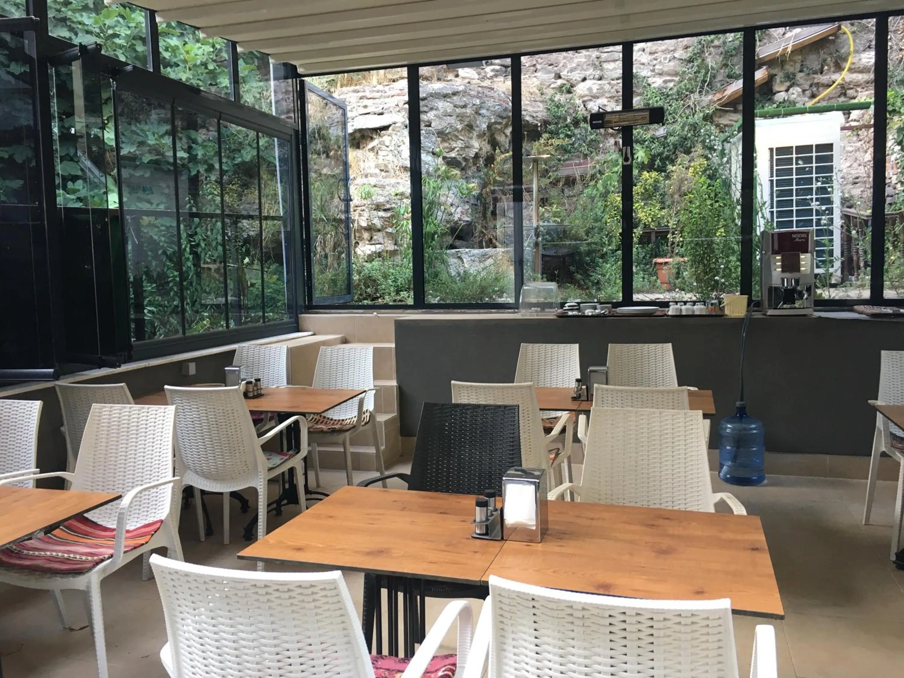 Spring, Restaurant/Places to Eat in Nuray Hotel