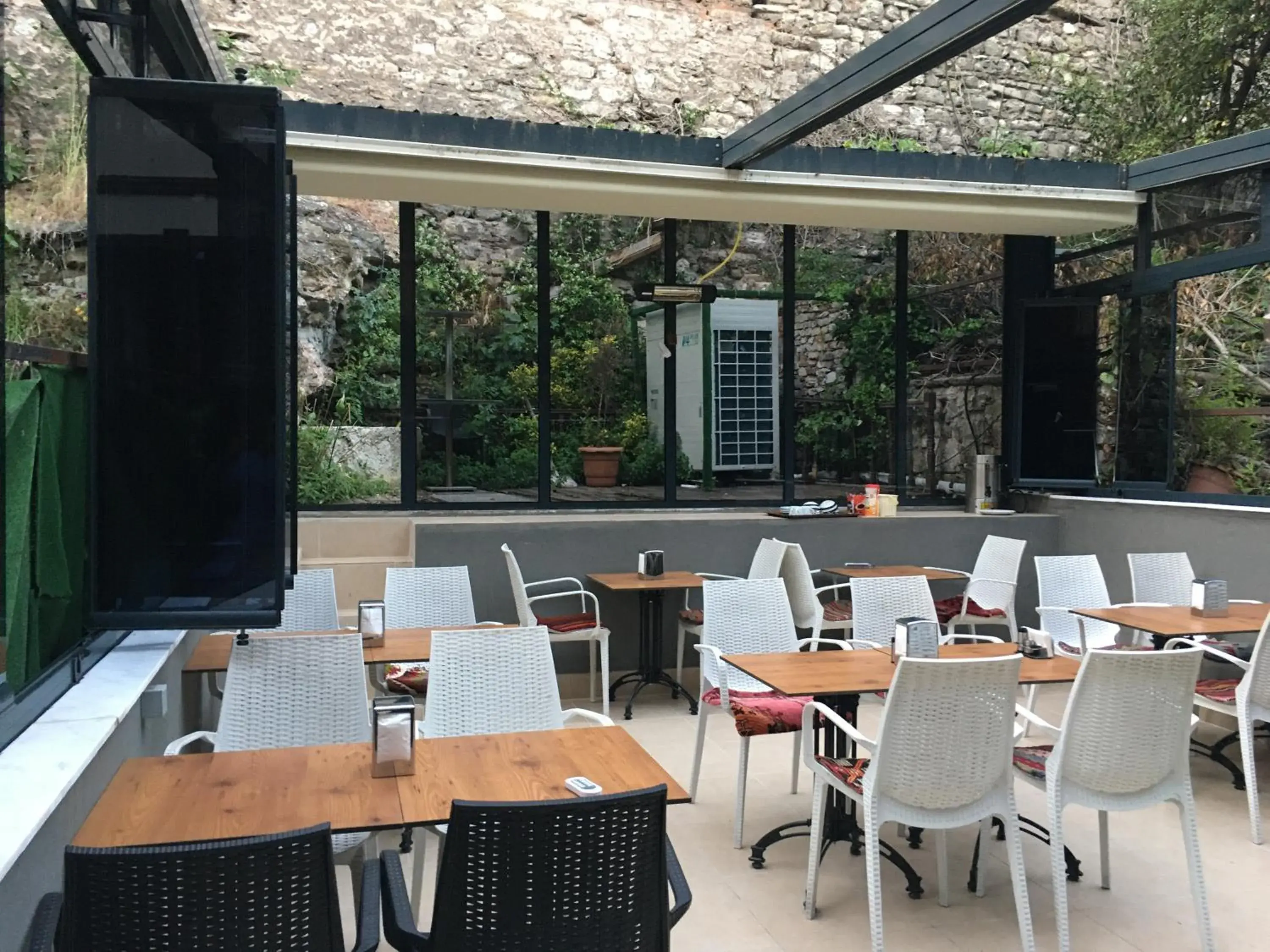 Patio, Restaurant/Places to Eat in Nuray Hotel Patio, Restaurant/Places to Eat in Nuray Hotel