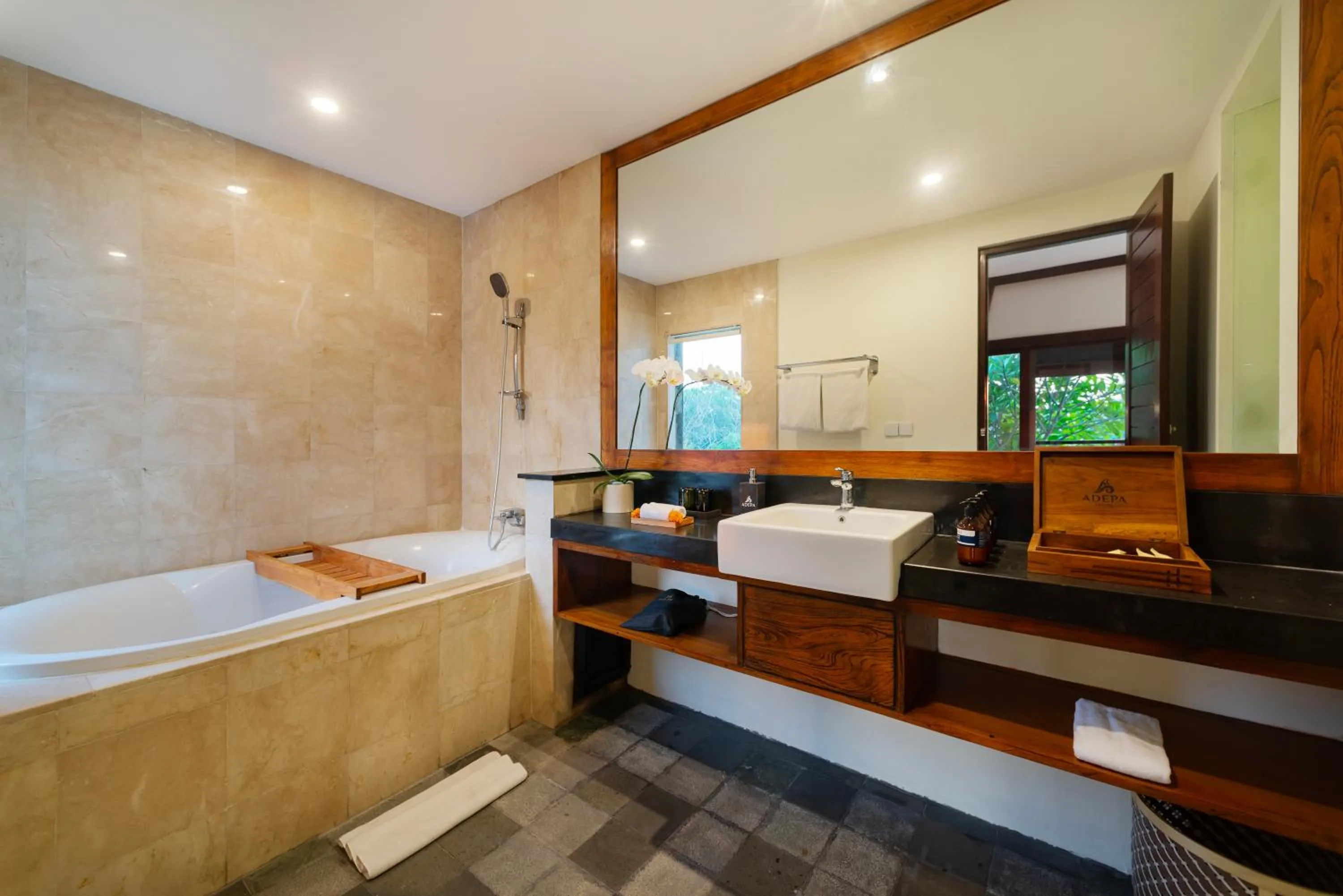 Hot Tub in Adepa Resort