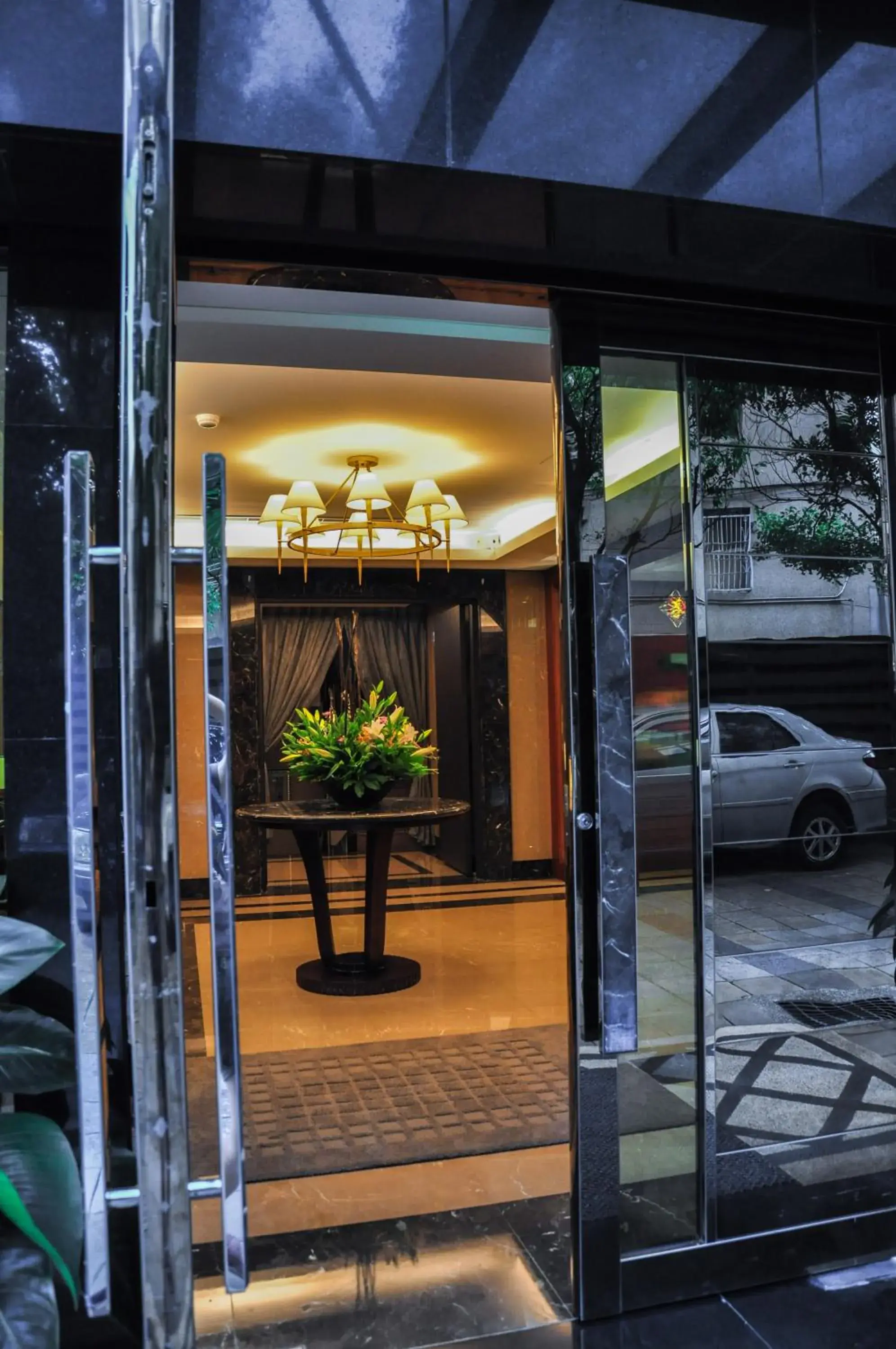 Facade/entrance in Jingan Classic Inn Facade/entrance in Jingan Classic Inn