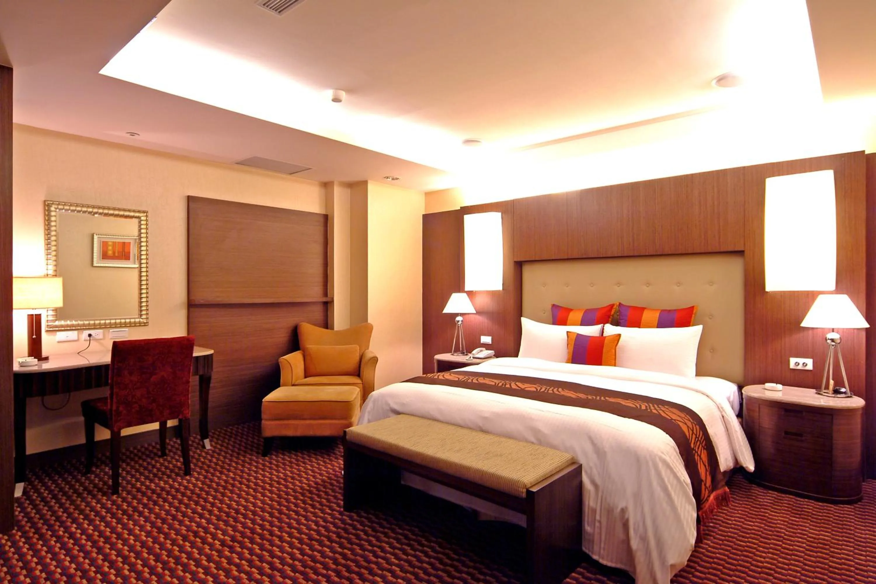 Bed in Jingan Classic Inn