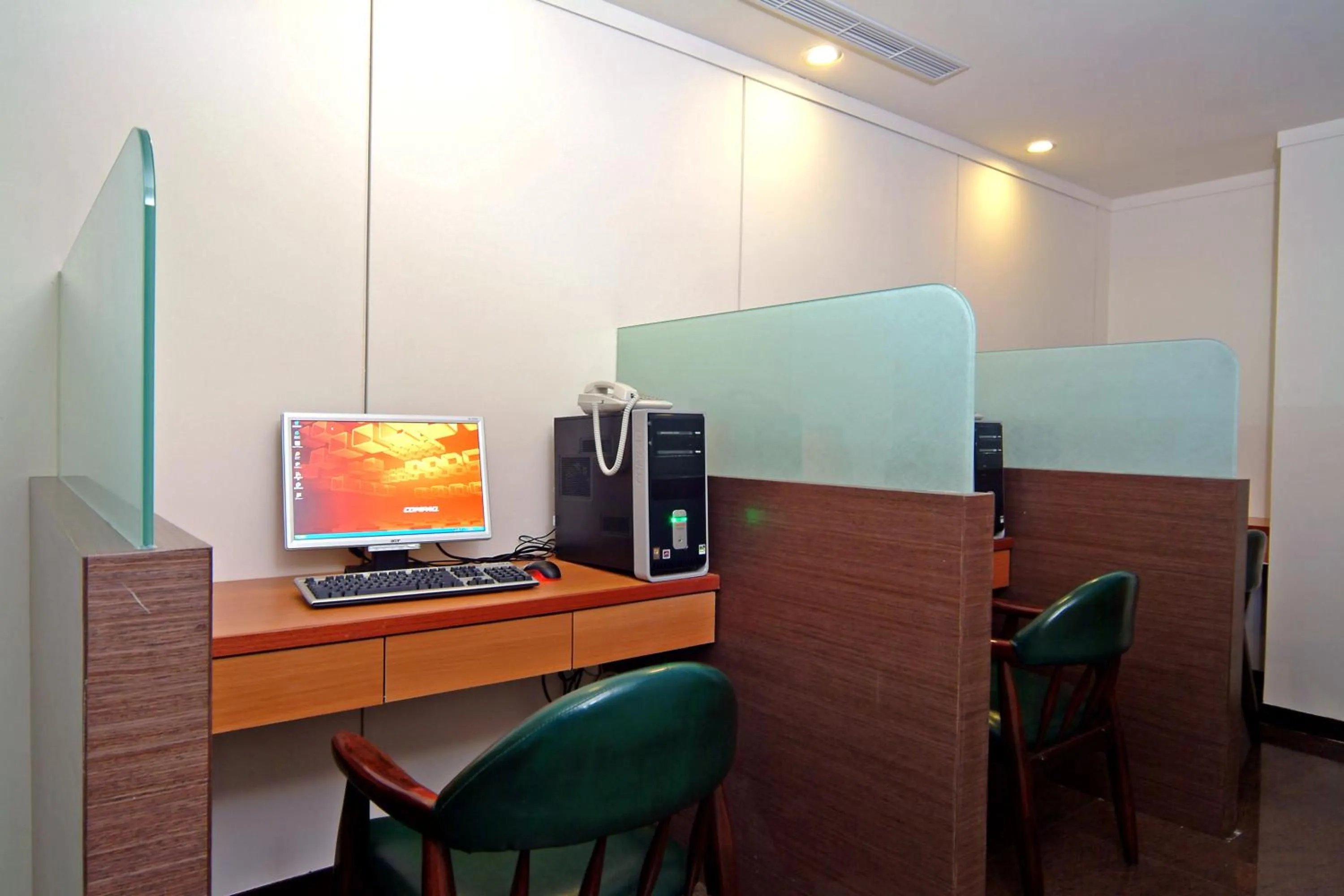 Communal lounge/ TV room in Jingan Classic Inn