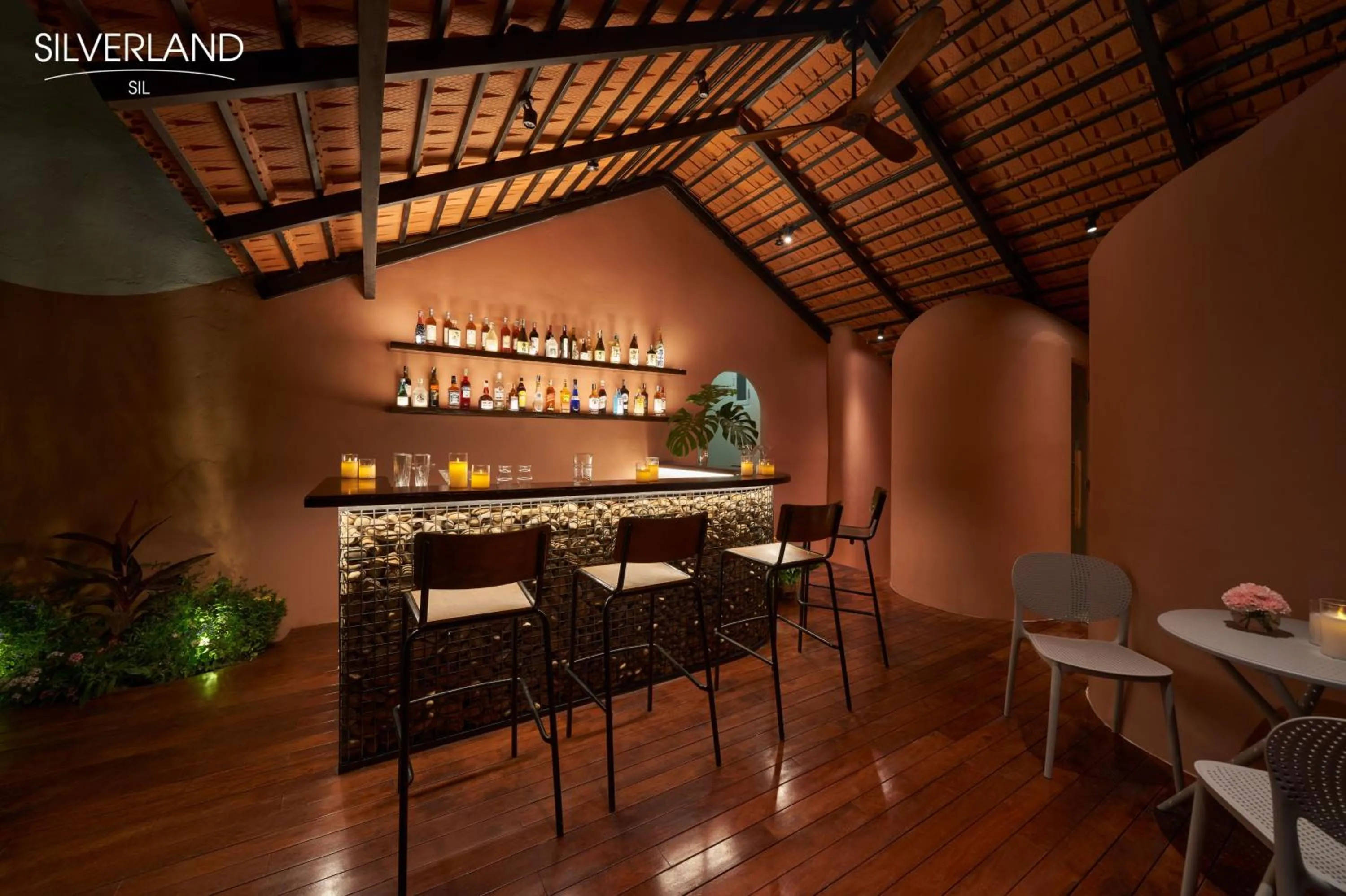 Lounge or bar in Silverland Sil Hotel