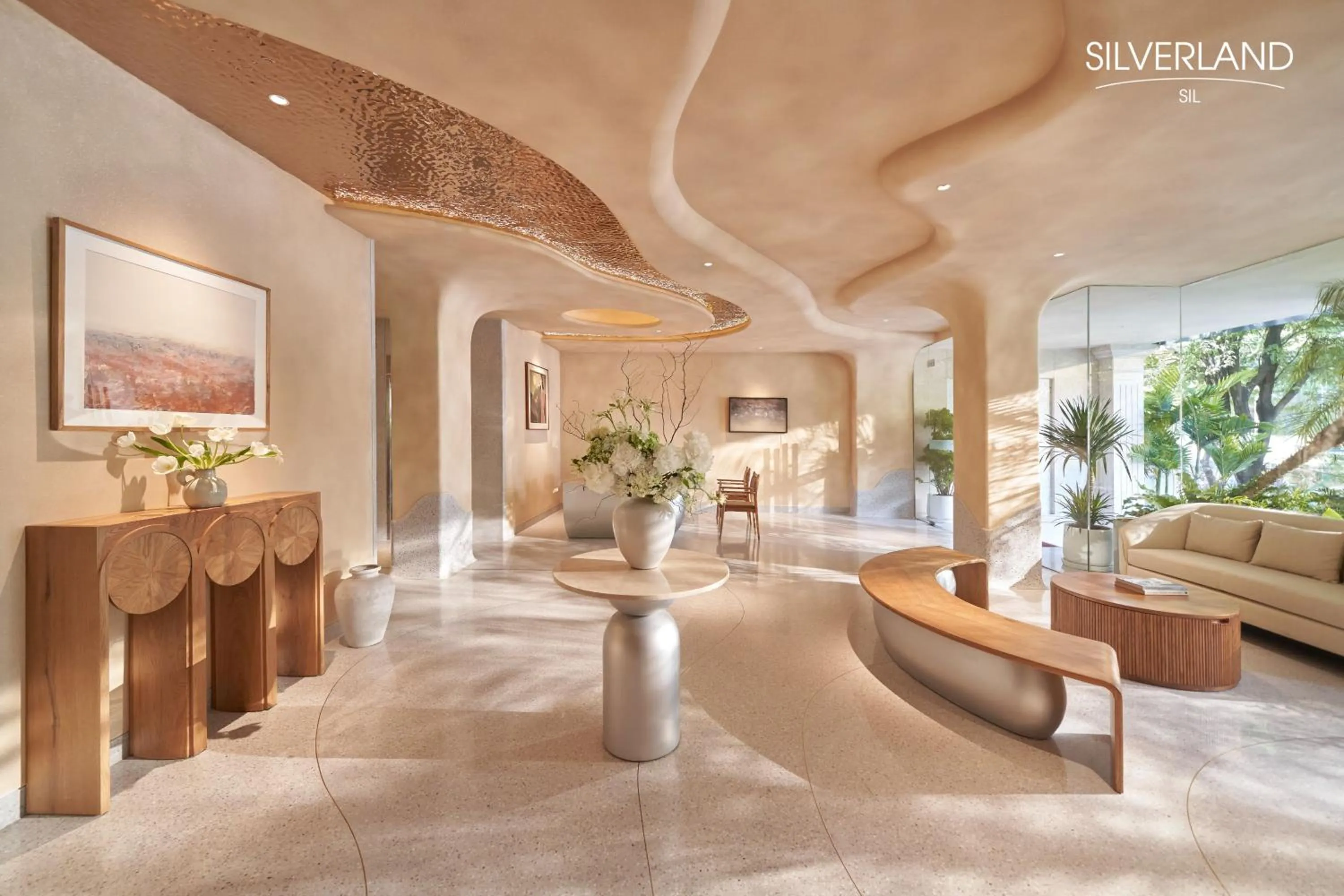 Lobby or reception in Silverland Sil Hotel