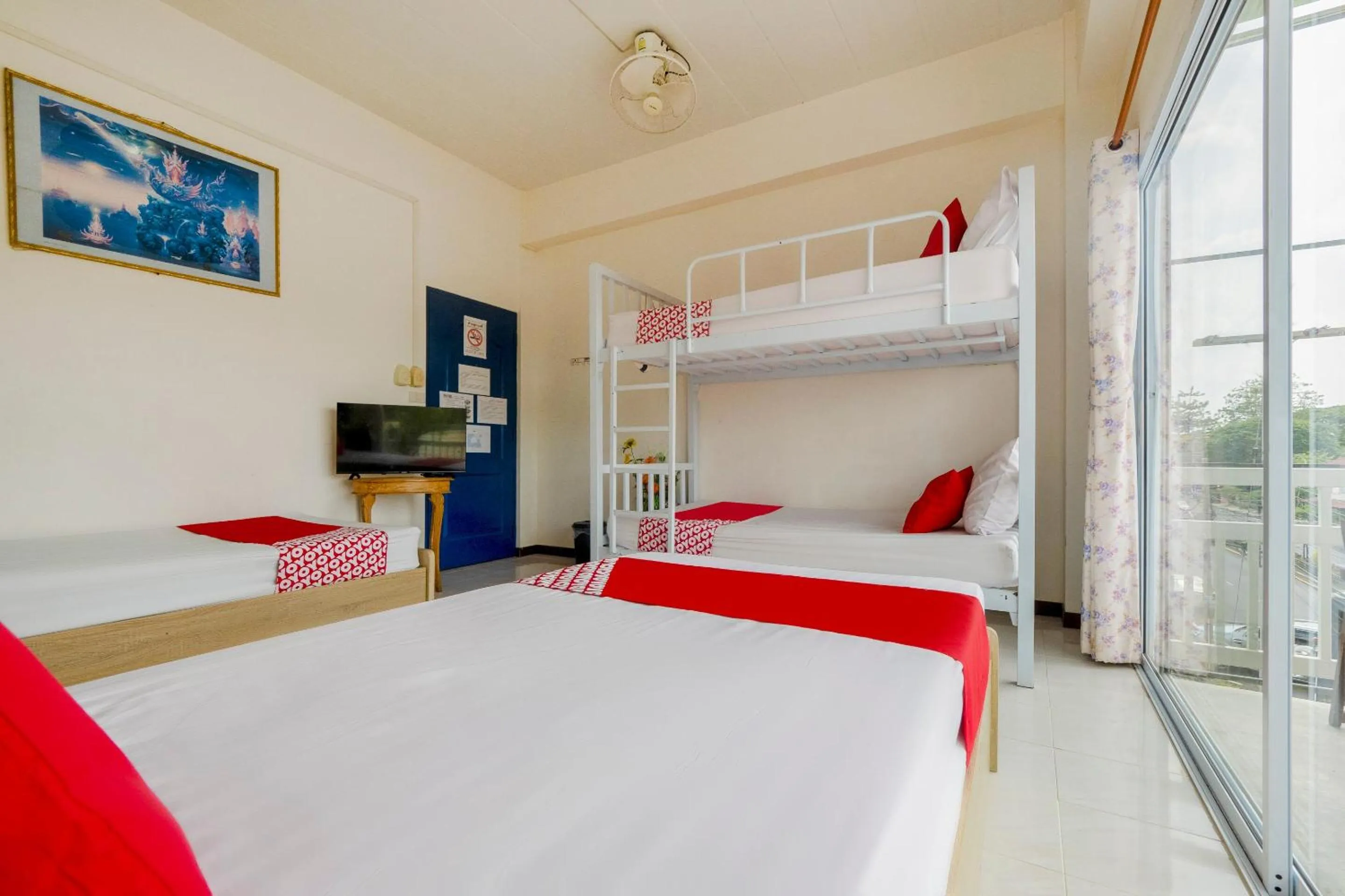 Bedroom, Bunk Bed in OYO 906 Bann One Love