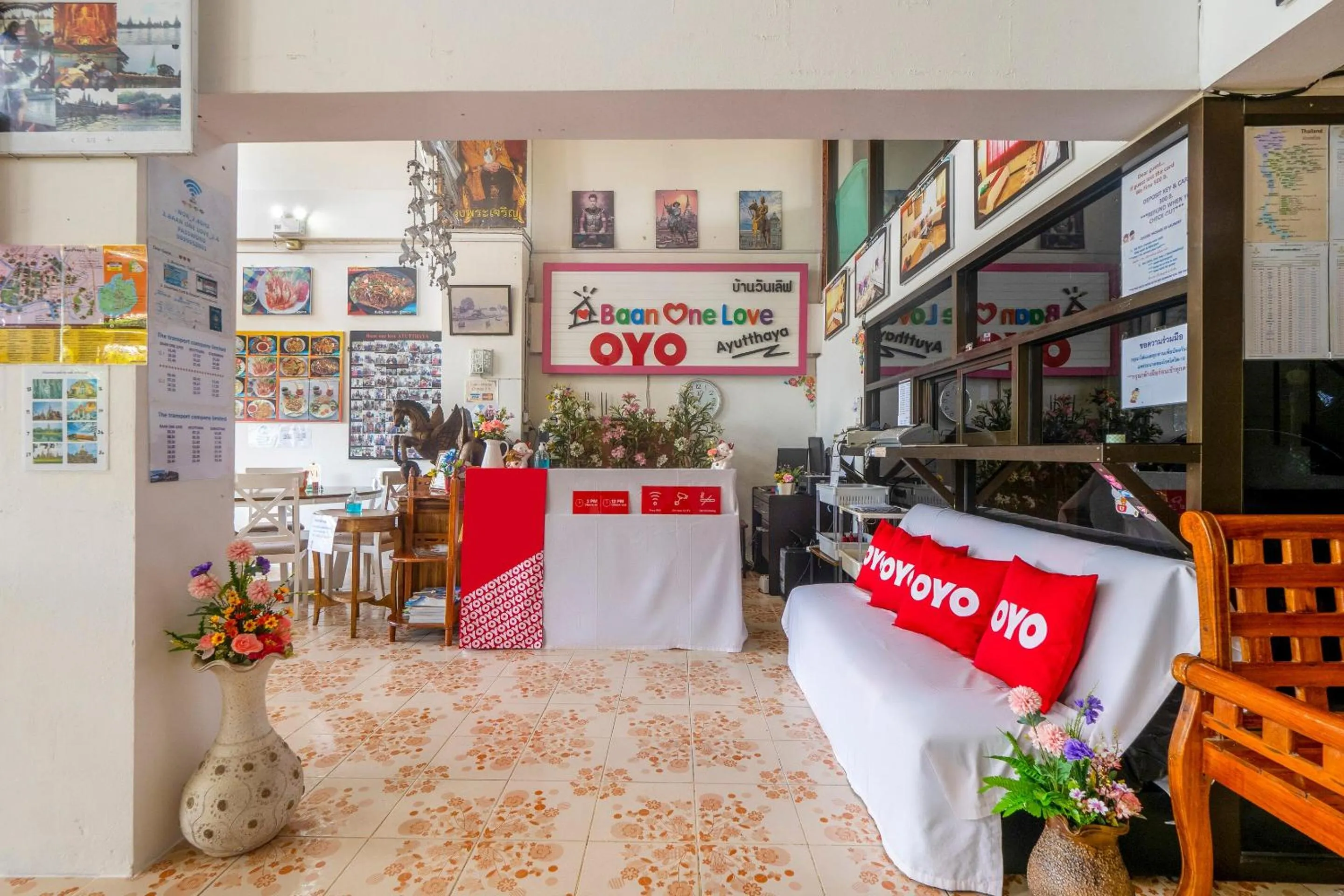 Lobby or reception in OYO 906 Bann One Love