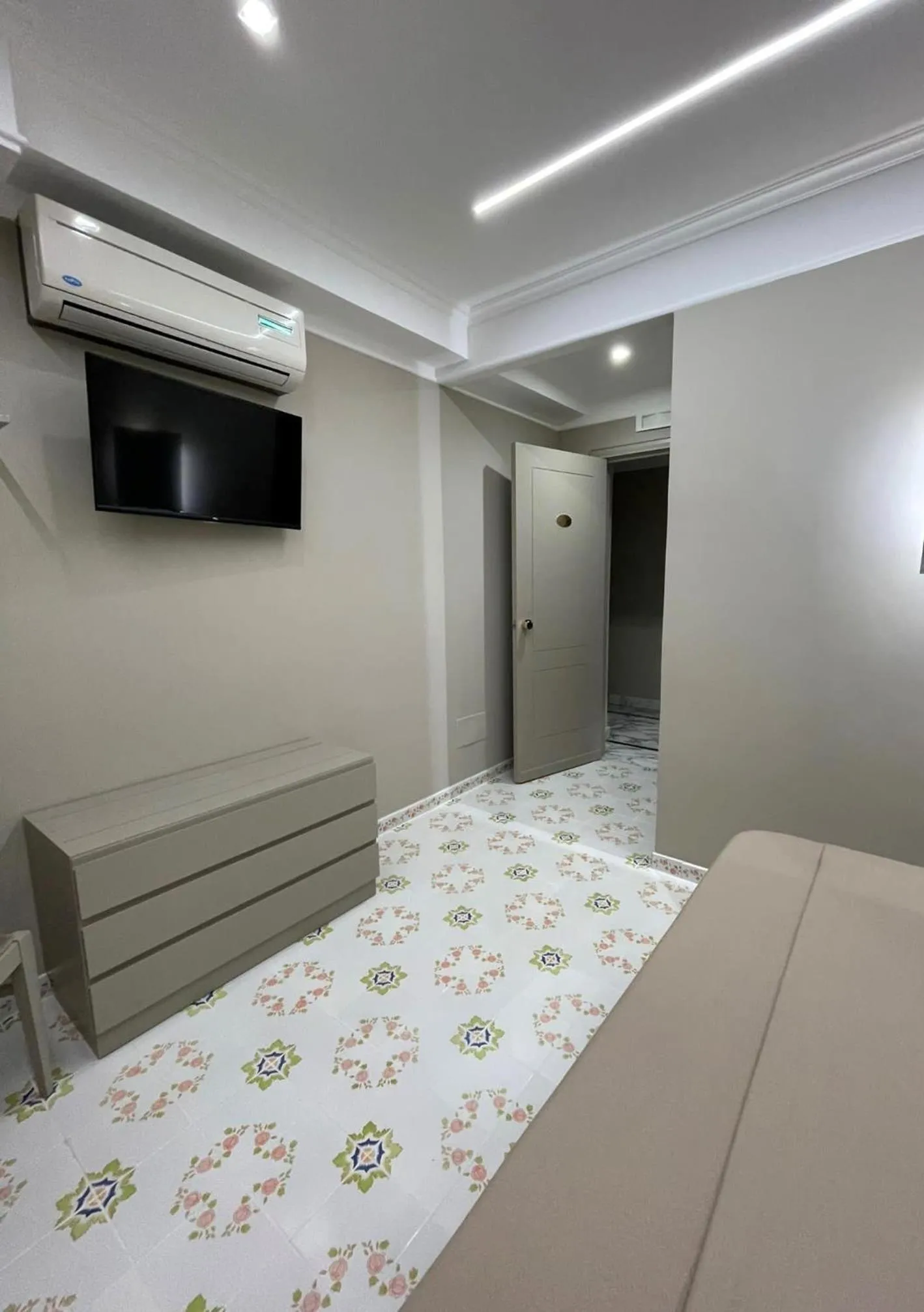 Bed in Hotel 2000