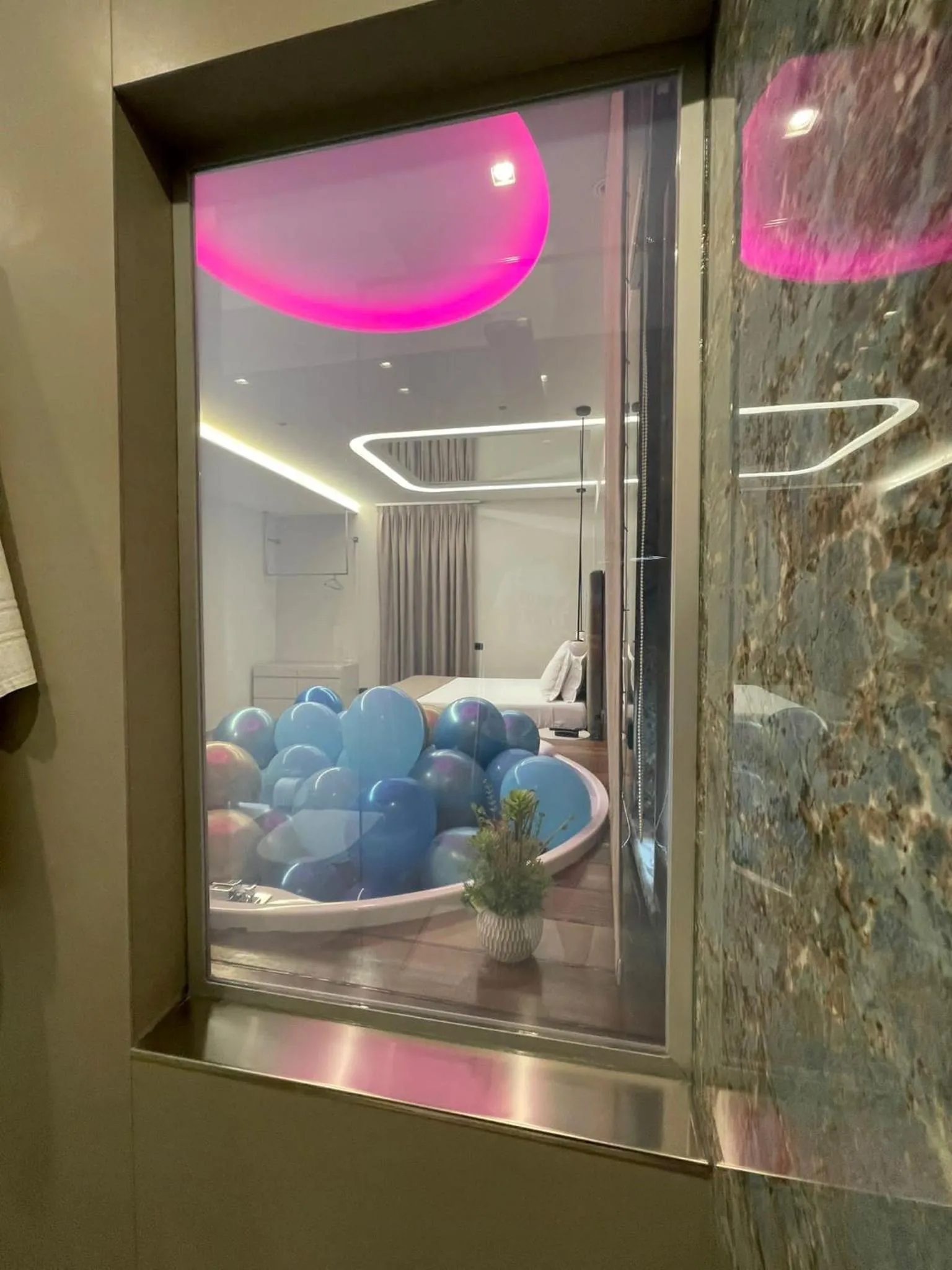 Hotel 2000