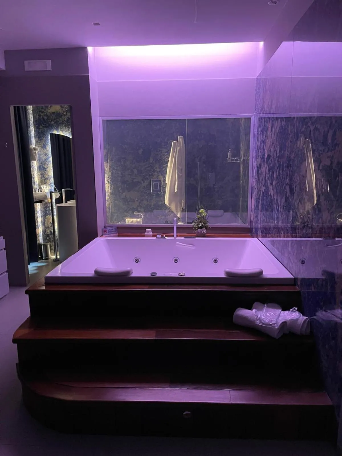 Hotel 2000