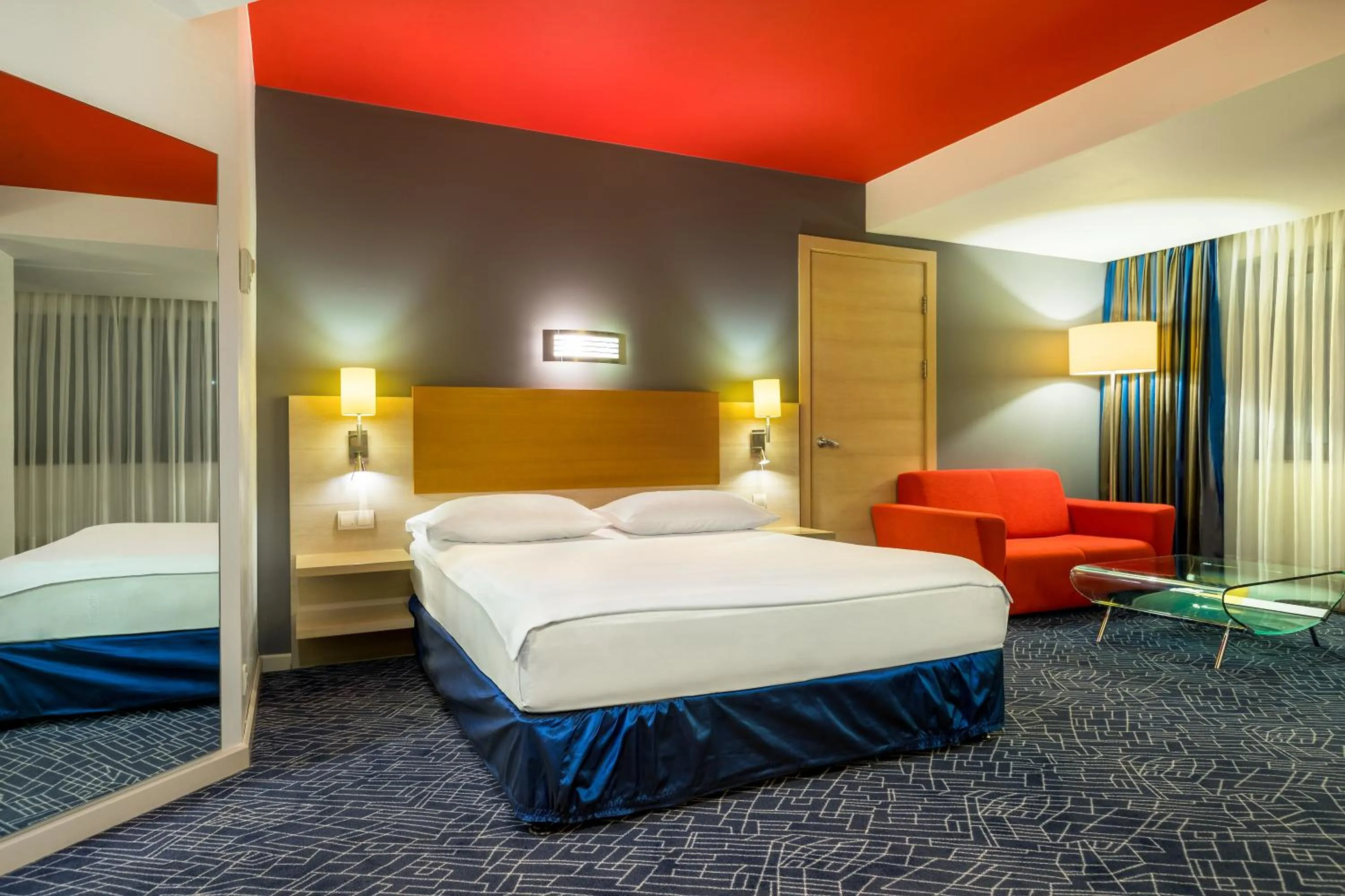 Living room, Bed in Radisson Hotel Baku