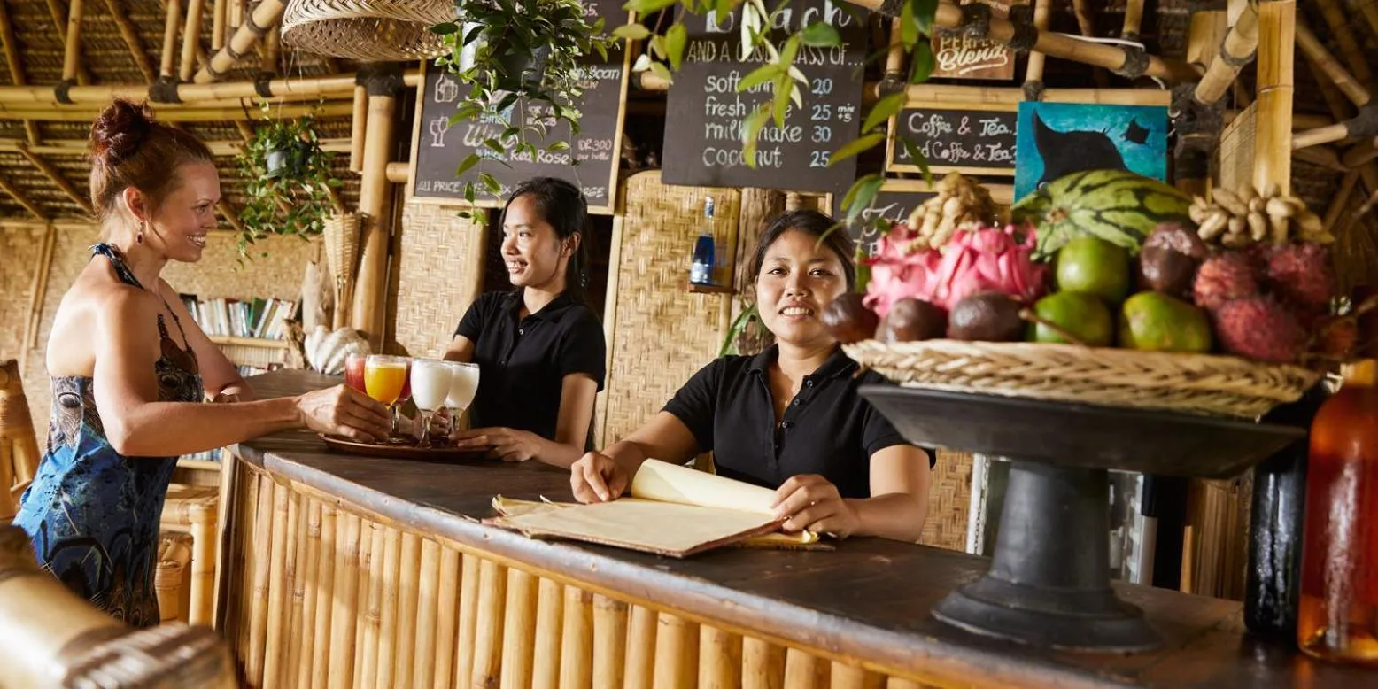 Restaurant/places to eat in Pearl Beach Resort Gili Asahan