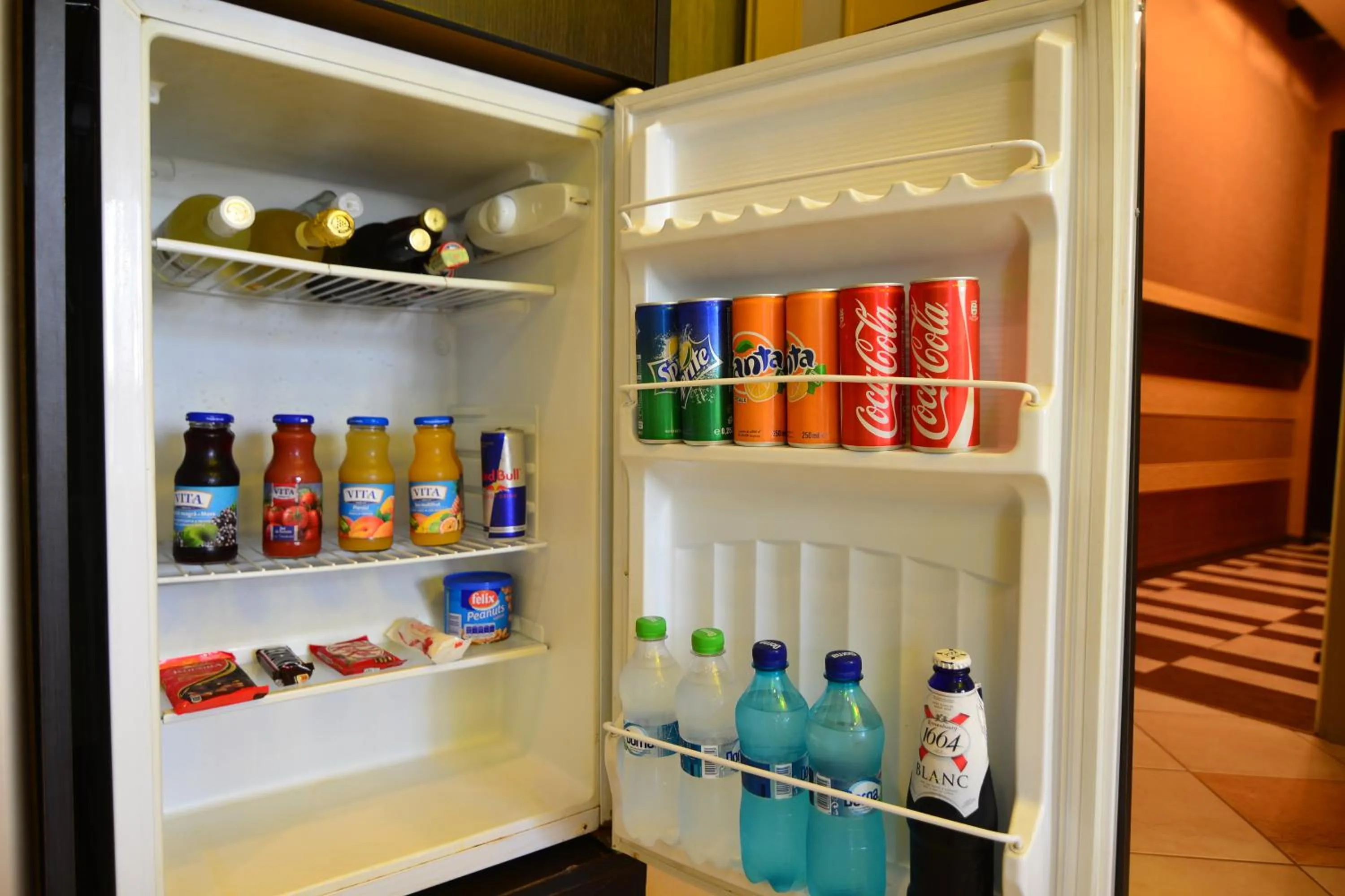 Food and drinks in Prestige apart-hotel