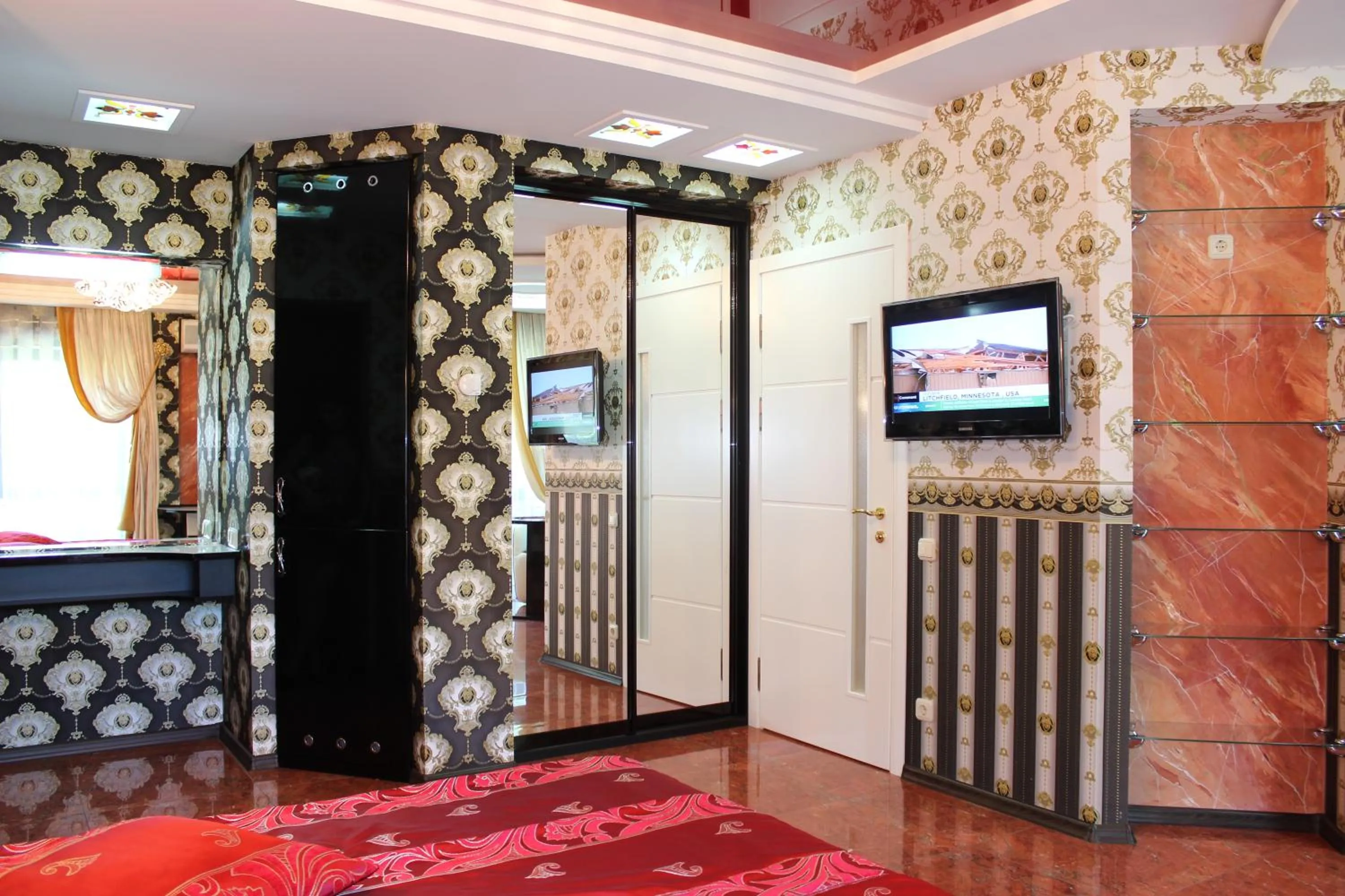 TV and multimedia in Prestige apart-hotel