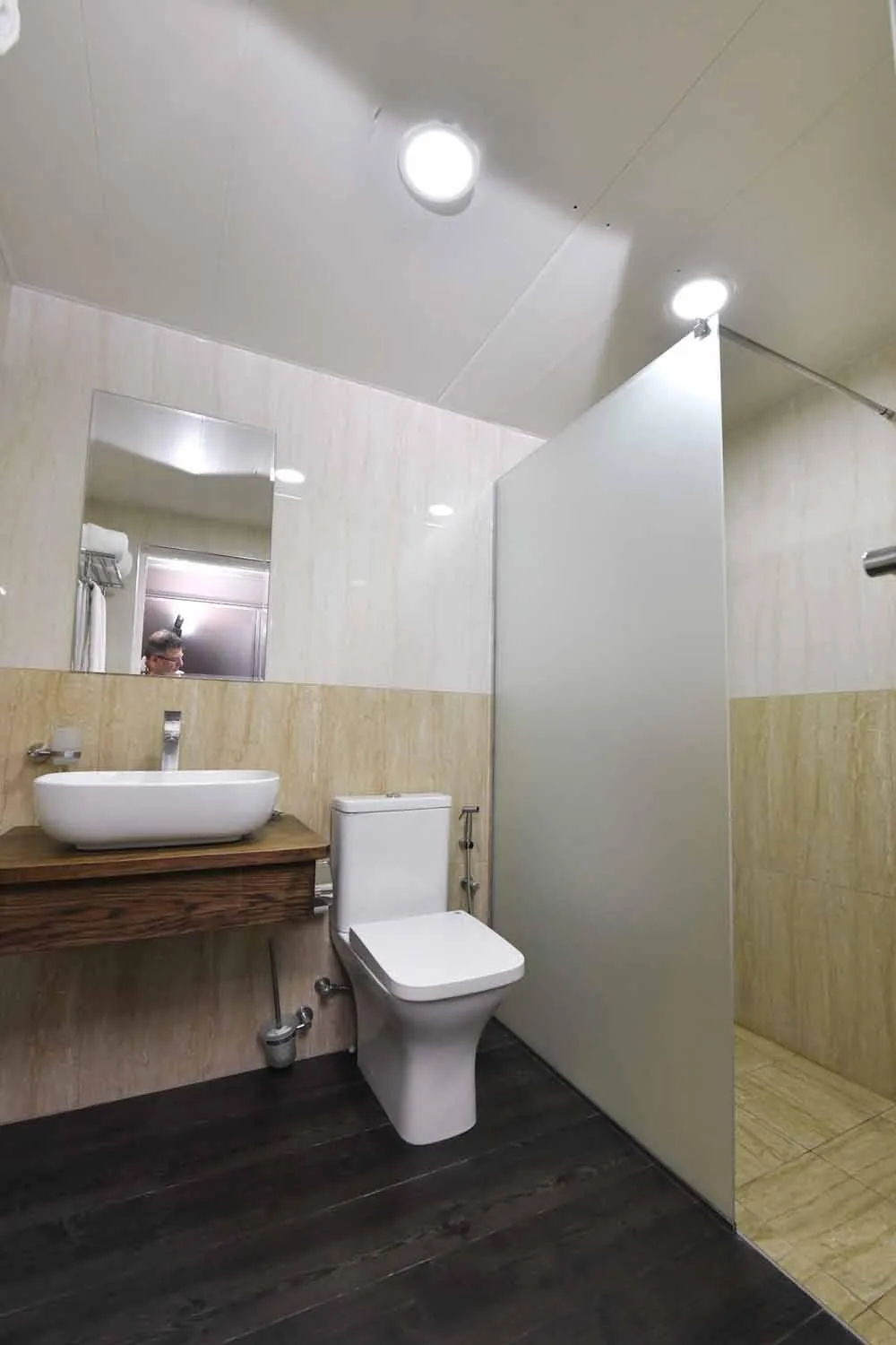 Toilet in Shirak Hotel