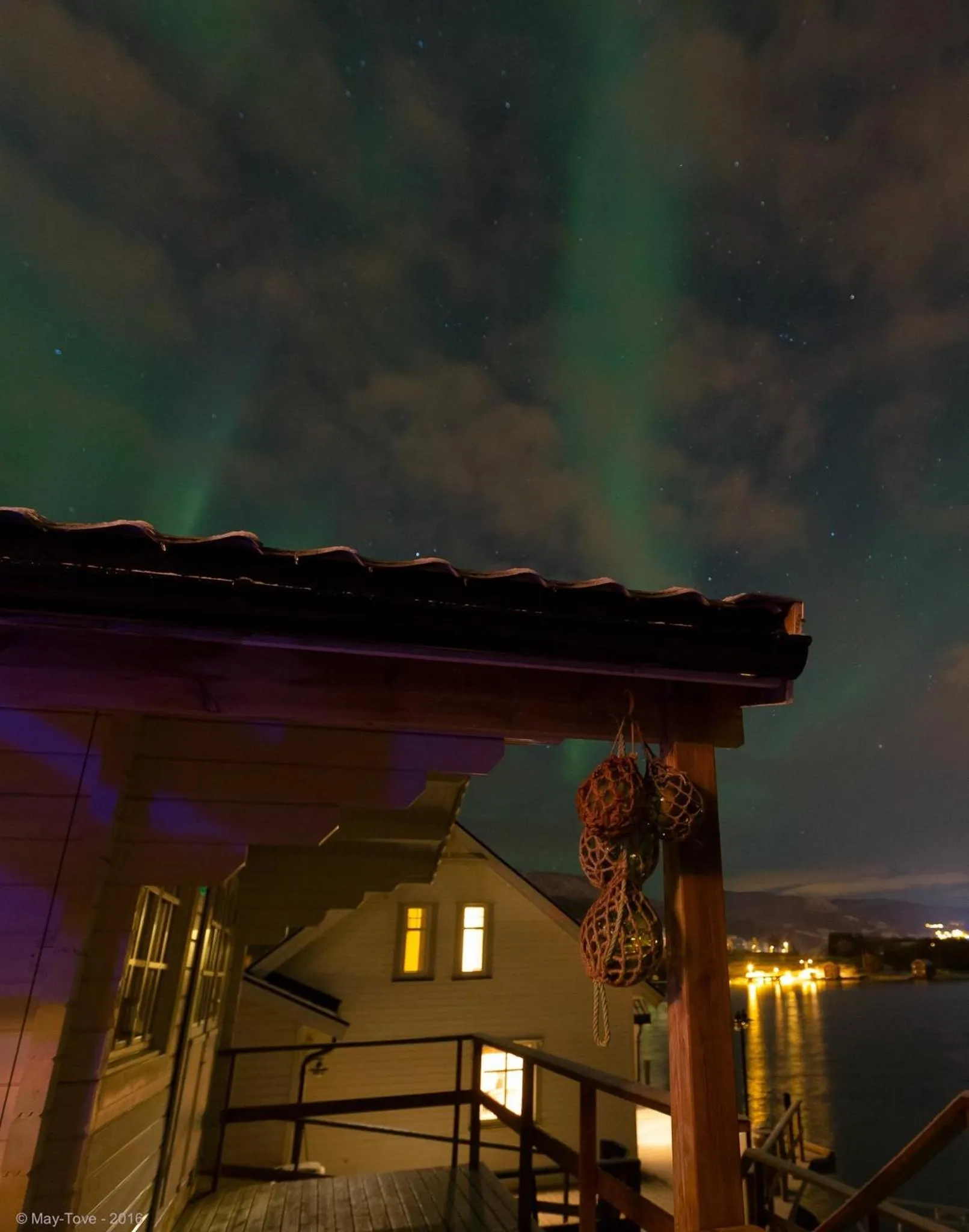 Night in Furoy Hotel Apartments and Boating