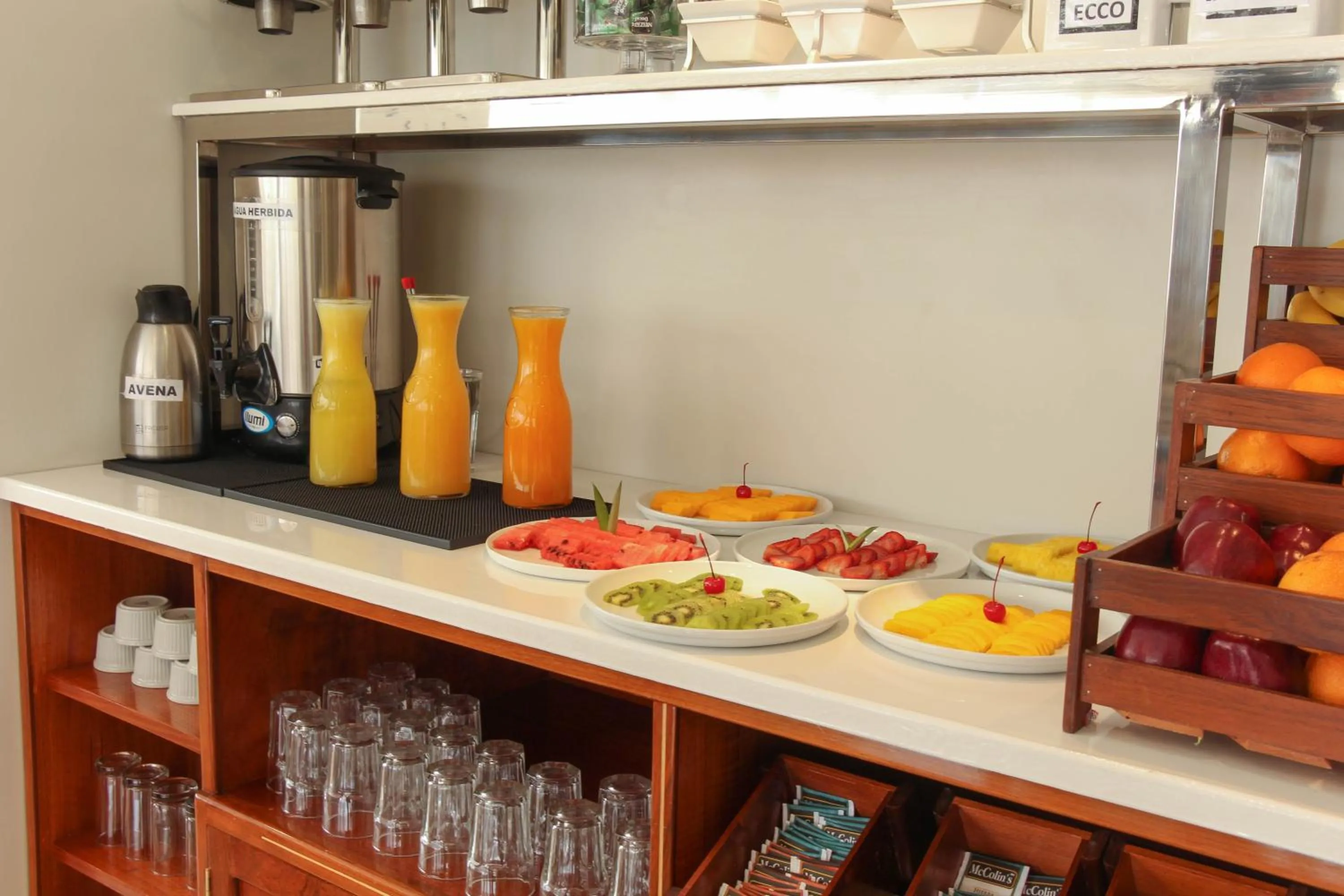 Breakfast in Hotel Unu