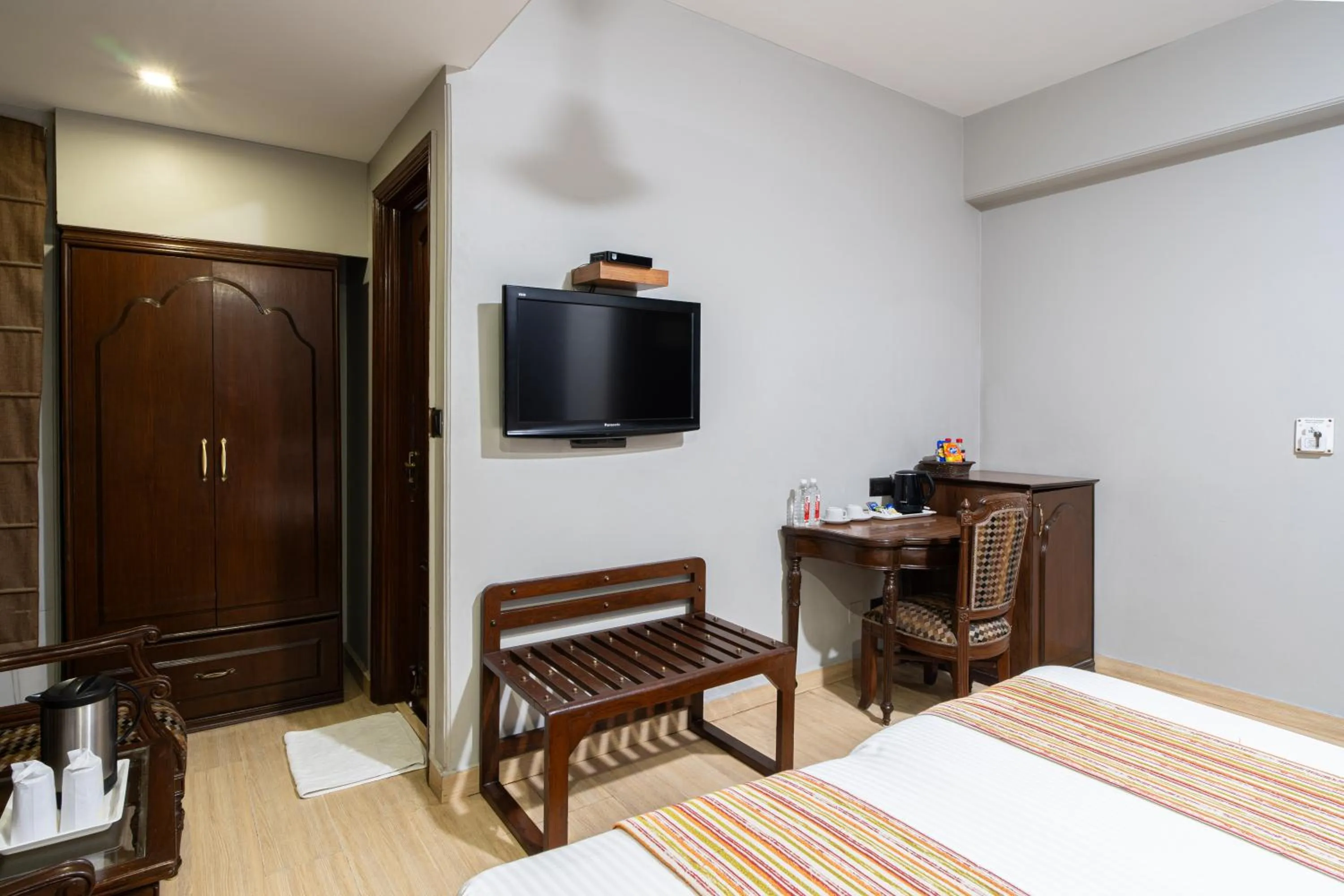 TV and multimedia, Bed in Hotel Sunstar Grand