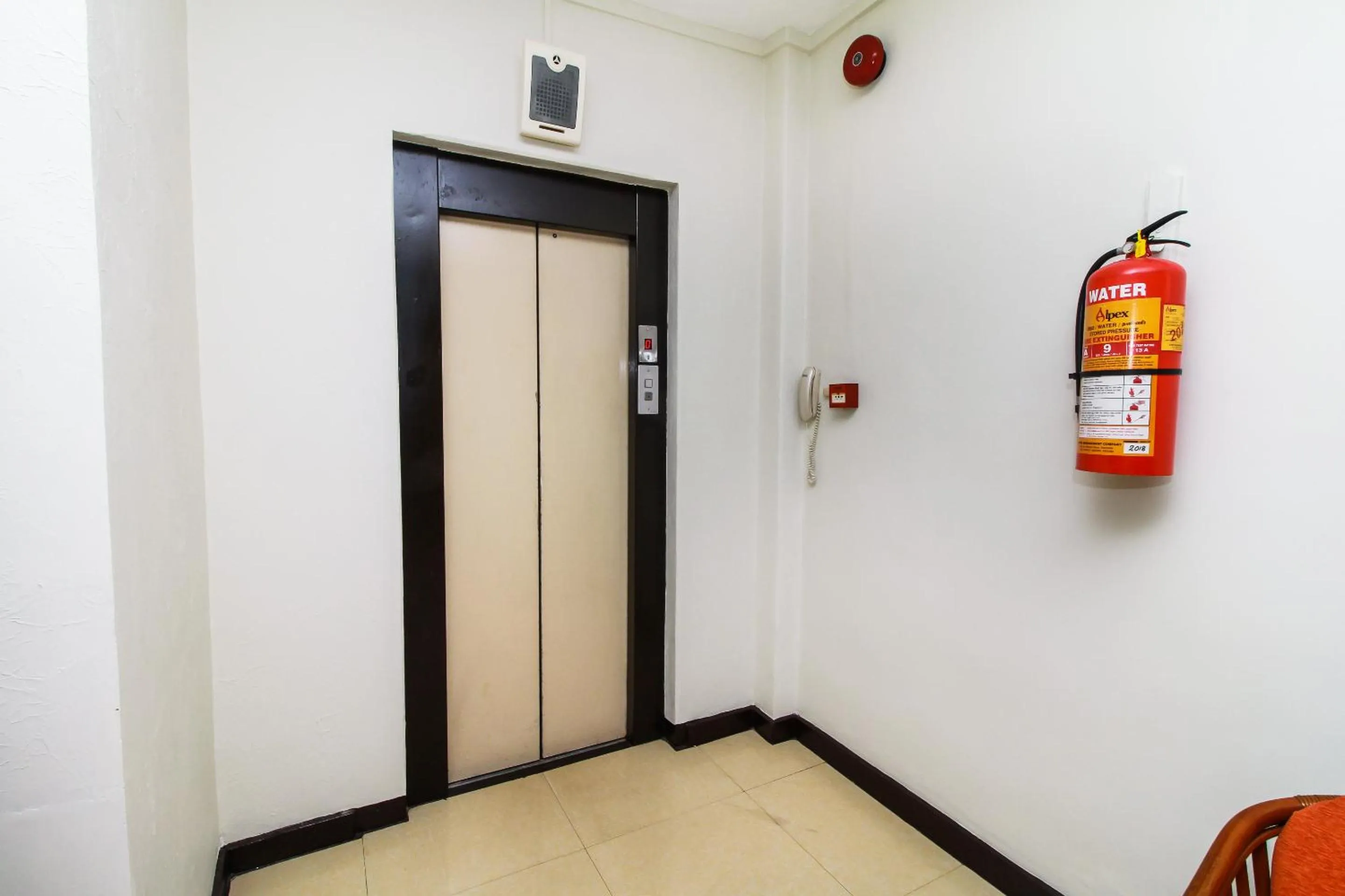 Lobby or reception in Omega Regency Colombo