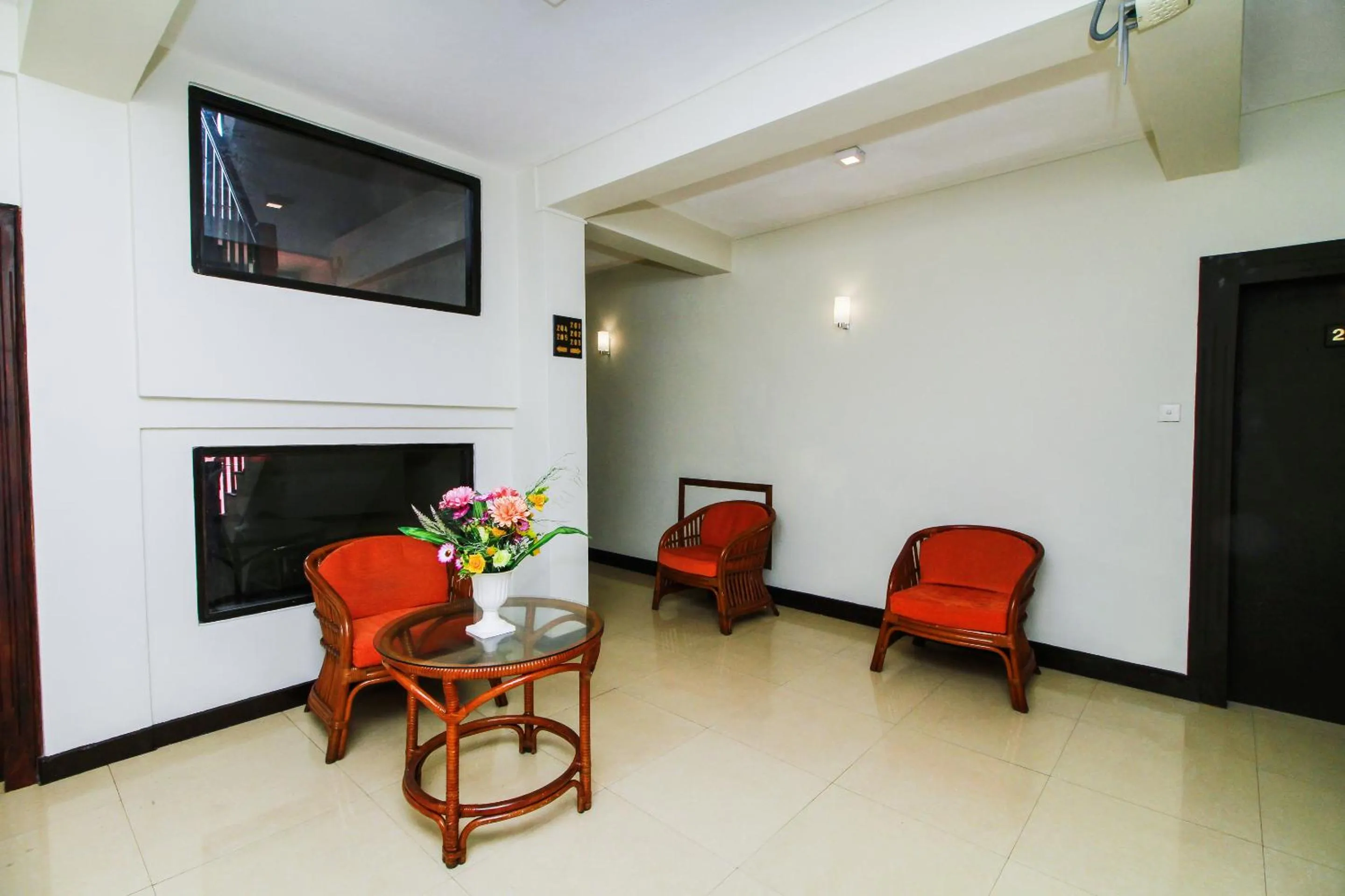 Lobby or reception in Omega Regency Colombo