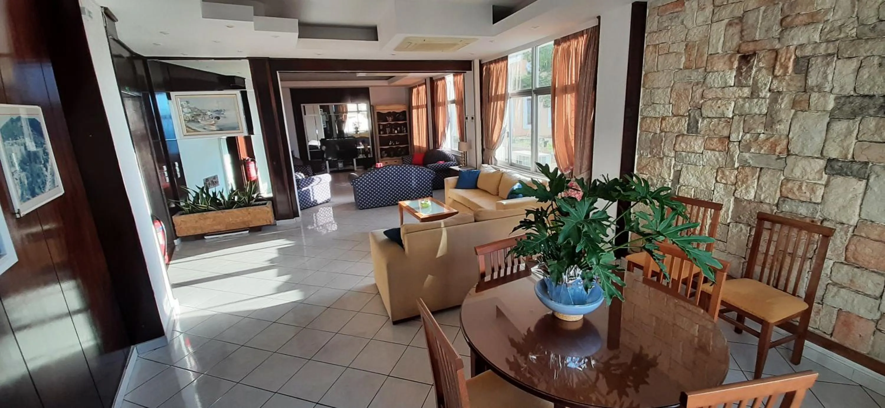 Living room in Mitho Hotel Spa