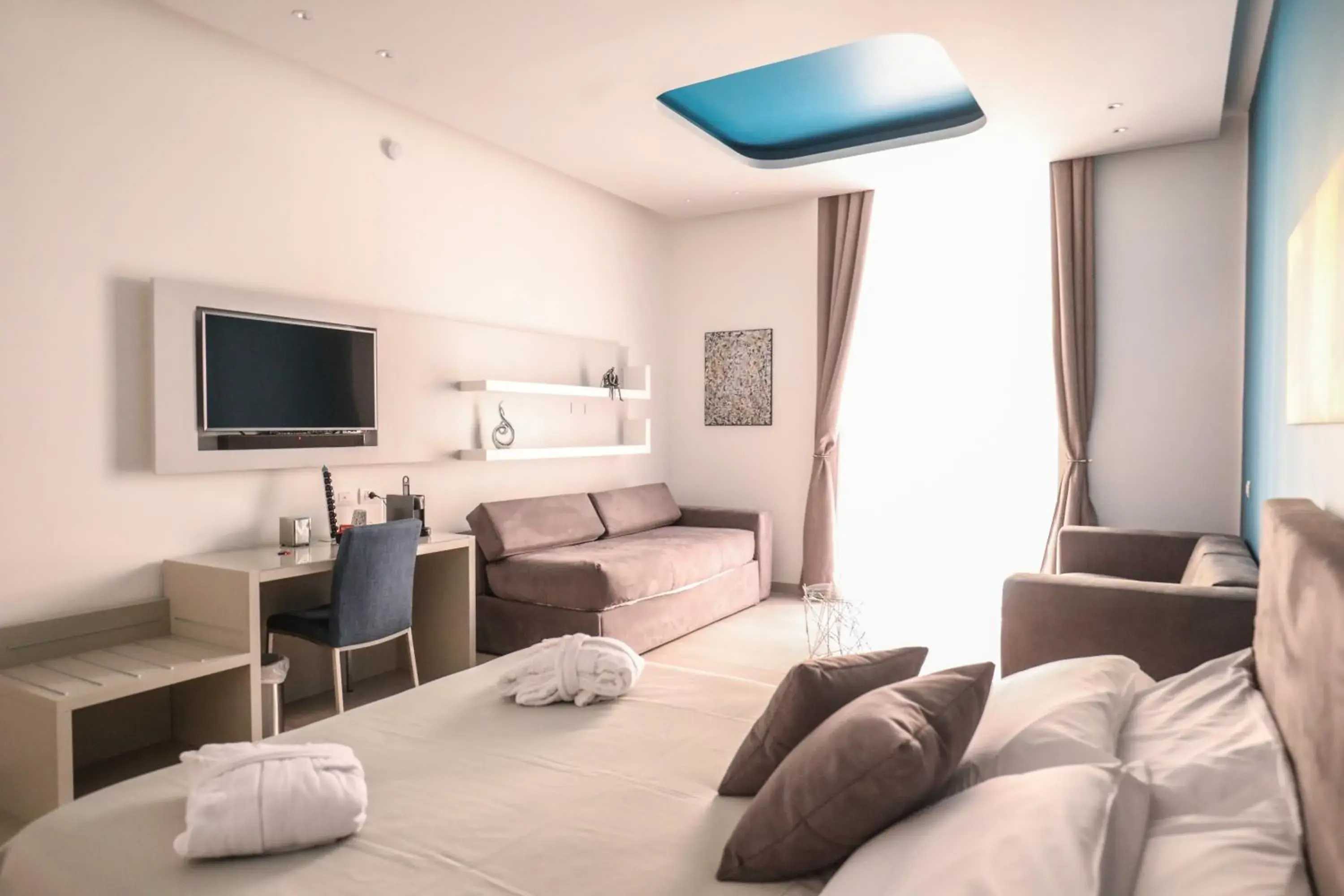 Bed in Toledo 16 Luxury Suites Bed in Toledo 16 Luxury Suites