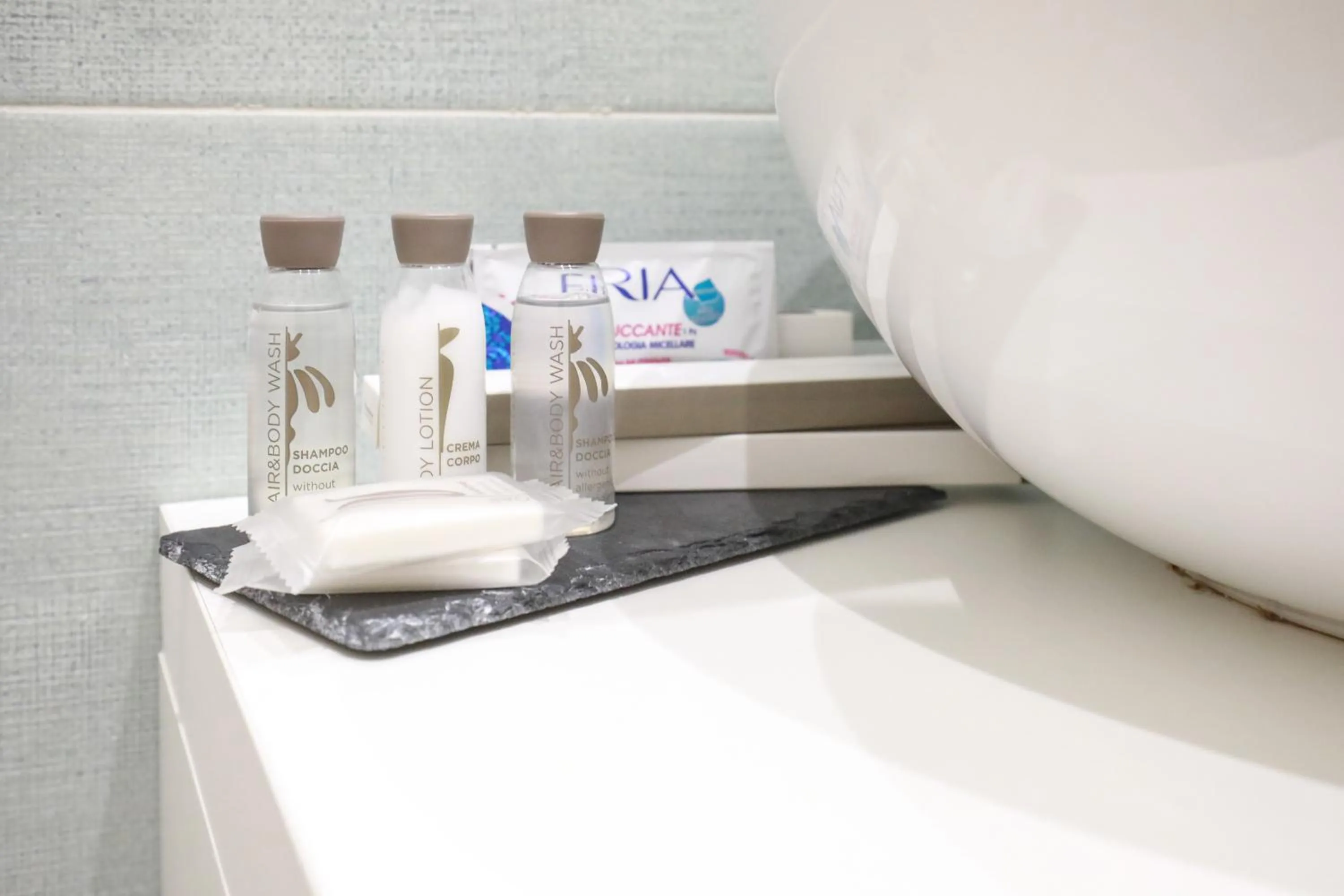 Bed in Toledo 16 Luxury Suites