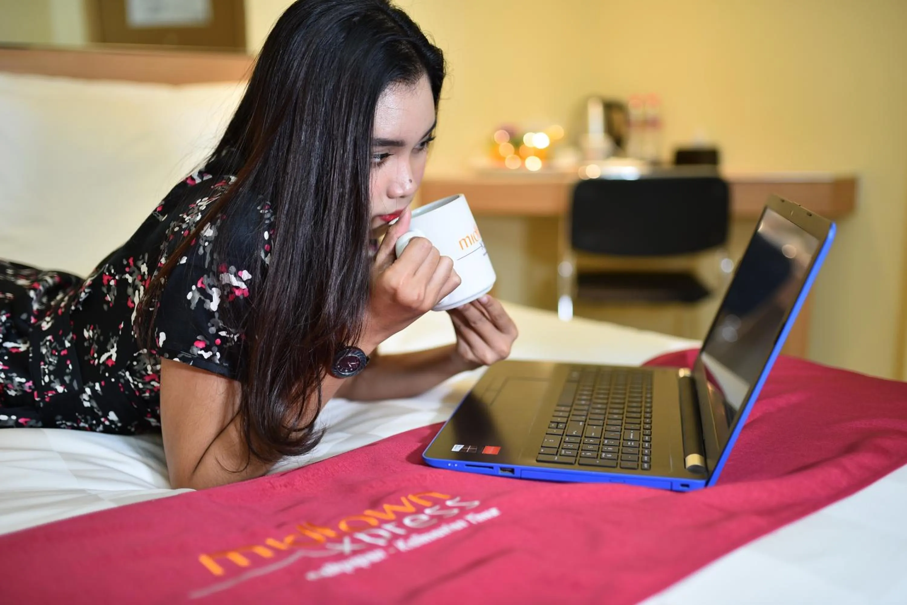 People, Bed in Midtown Xpress Balikpapan