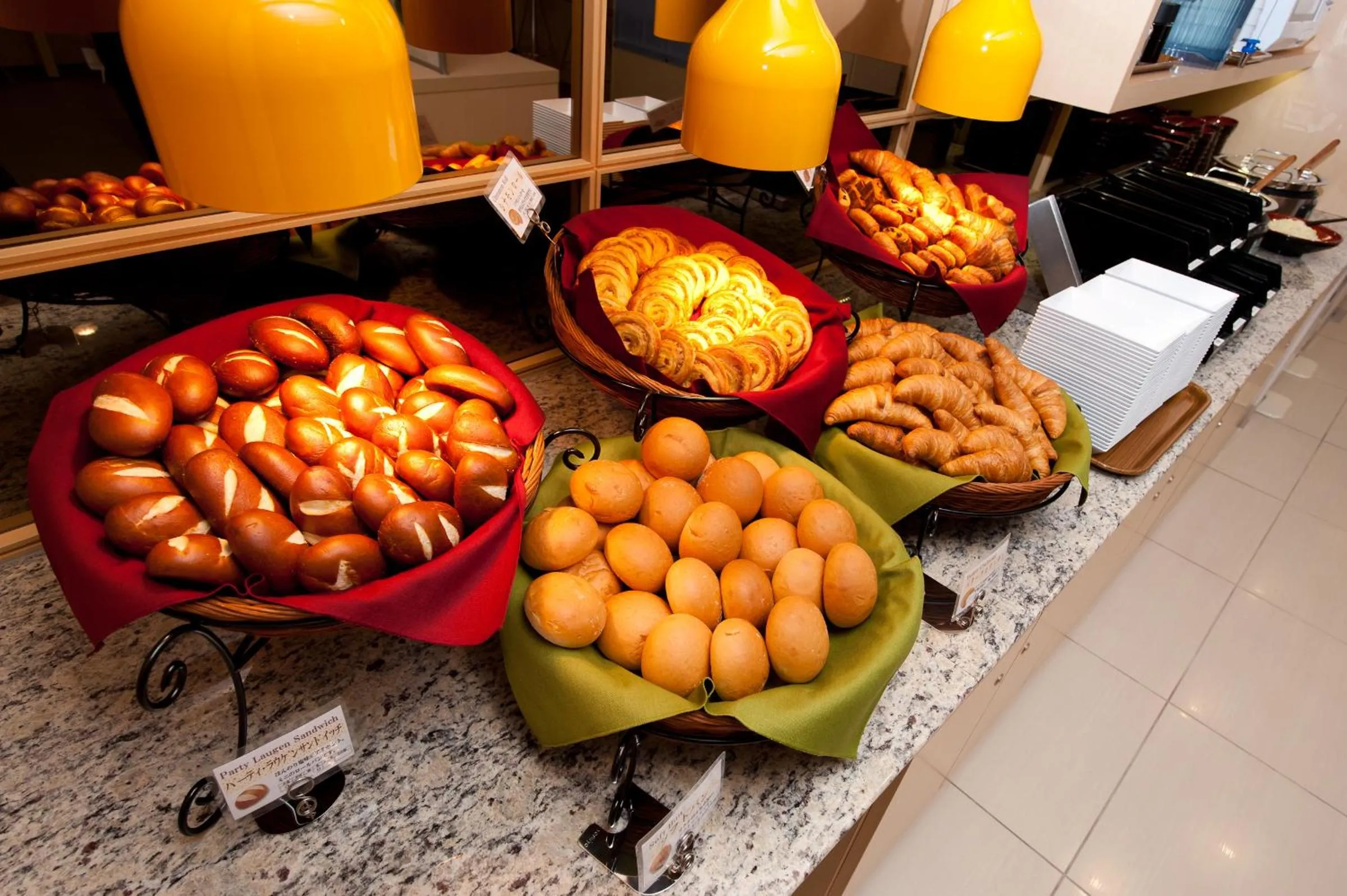 Food and drinks in Super Hotel Kofu Showa Inter